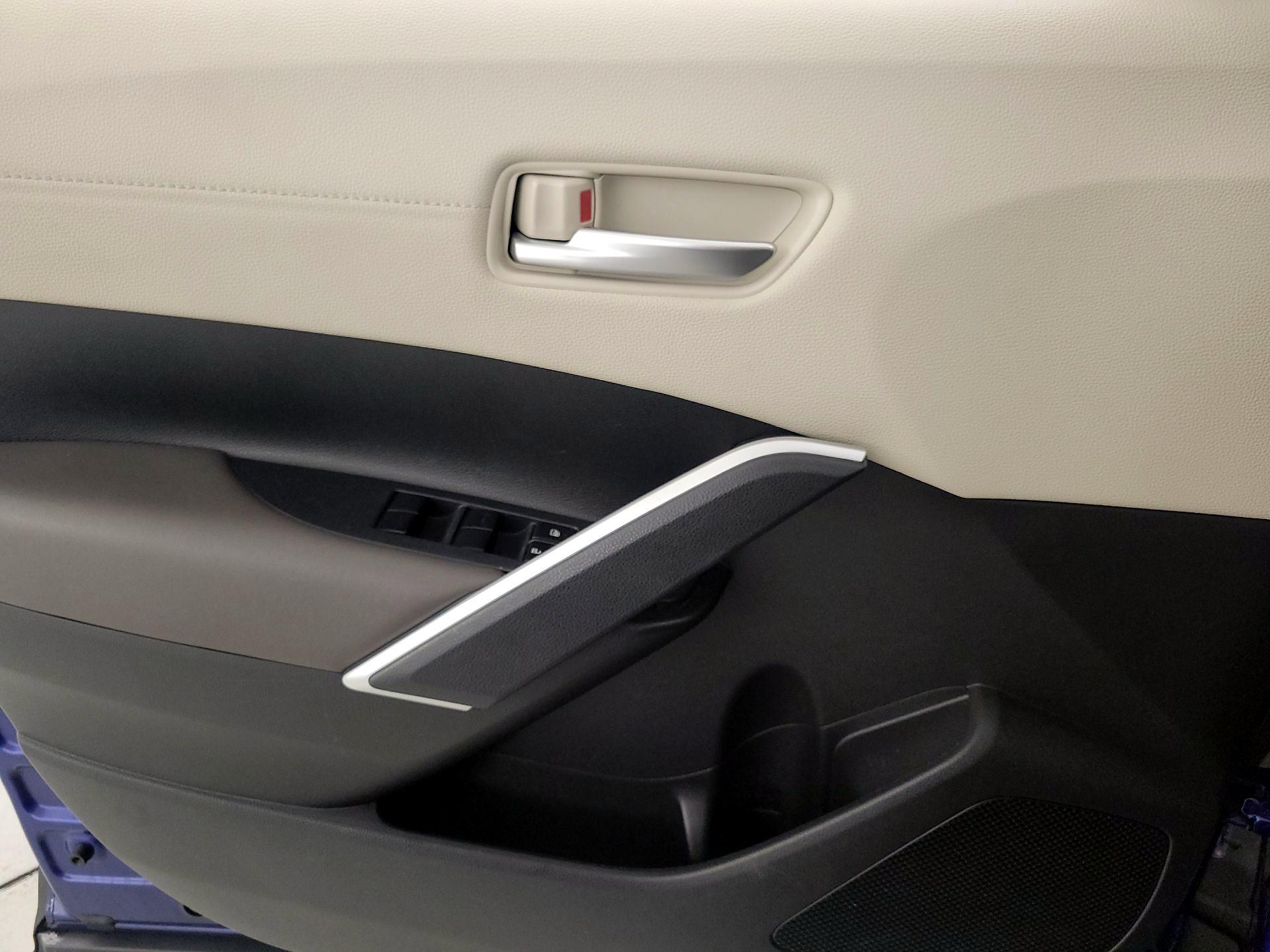 Thumbnail: 2023 Toyota Corolla Cross - 12