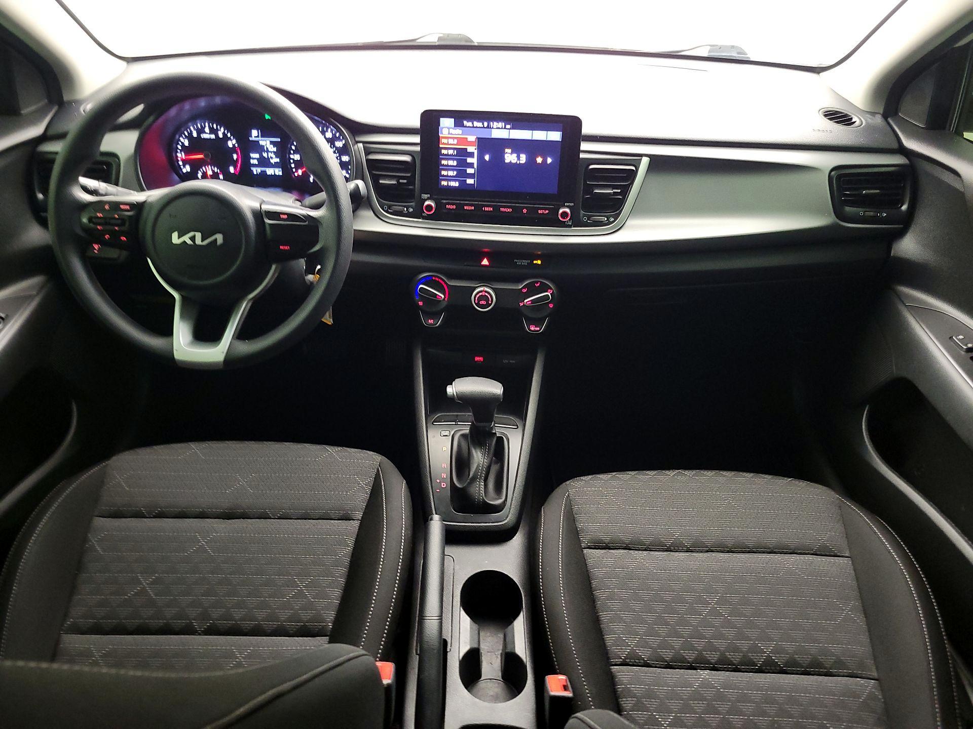 Thumbnail: 2022 Kia Rio - 9