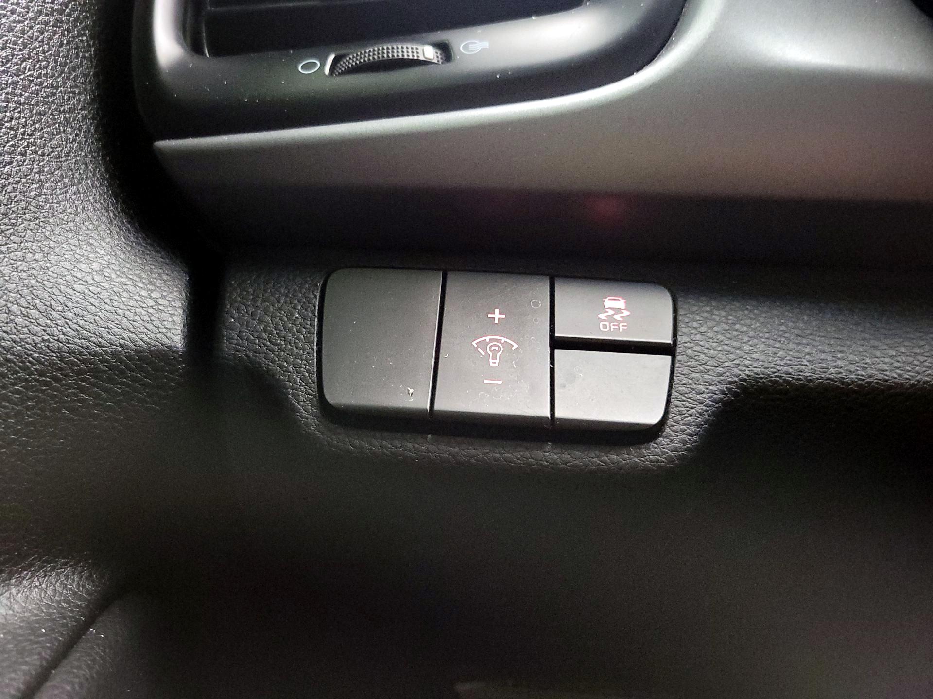 Thumbnail: 2022 Kia Rio - 13