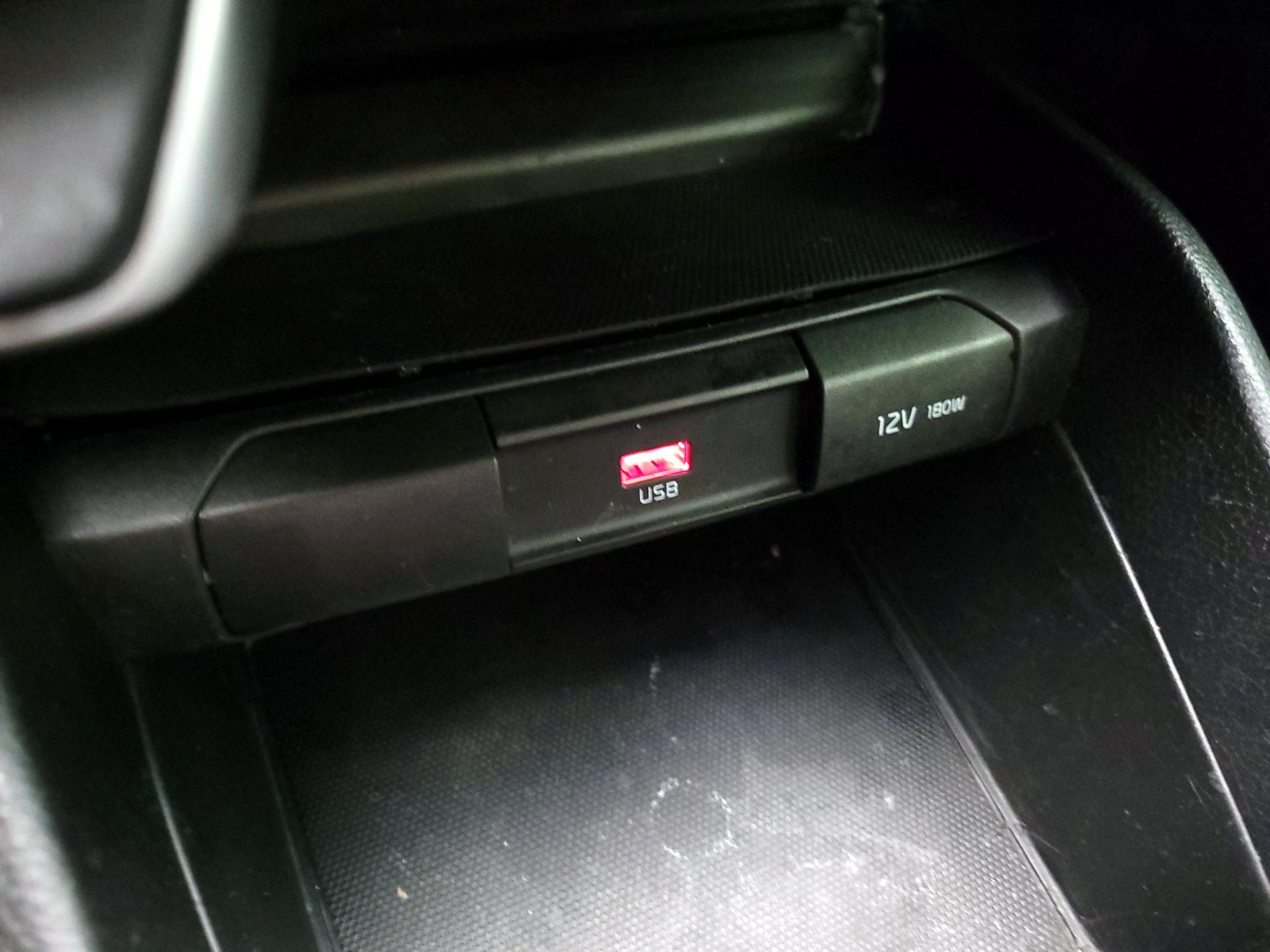 Thumbnail: 2022 Kia Rio - 18