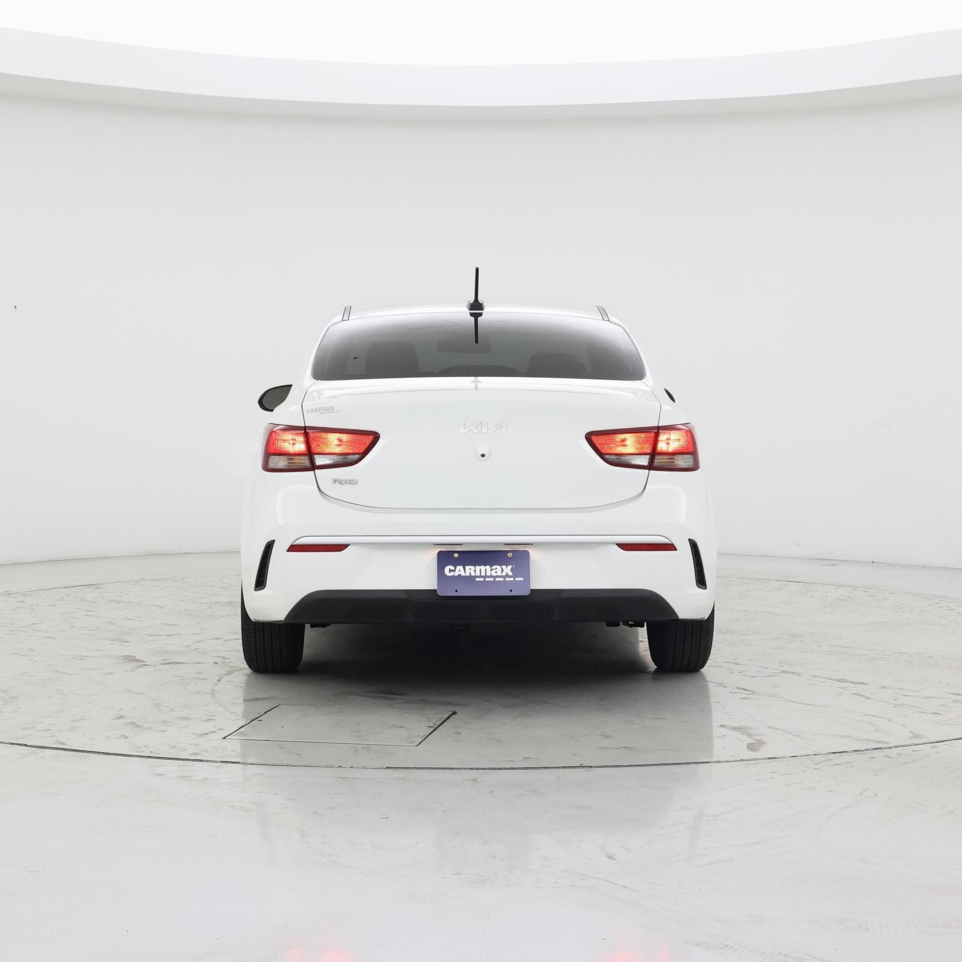 Thumbnail: 2022 Kia Rio - 6