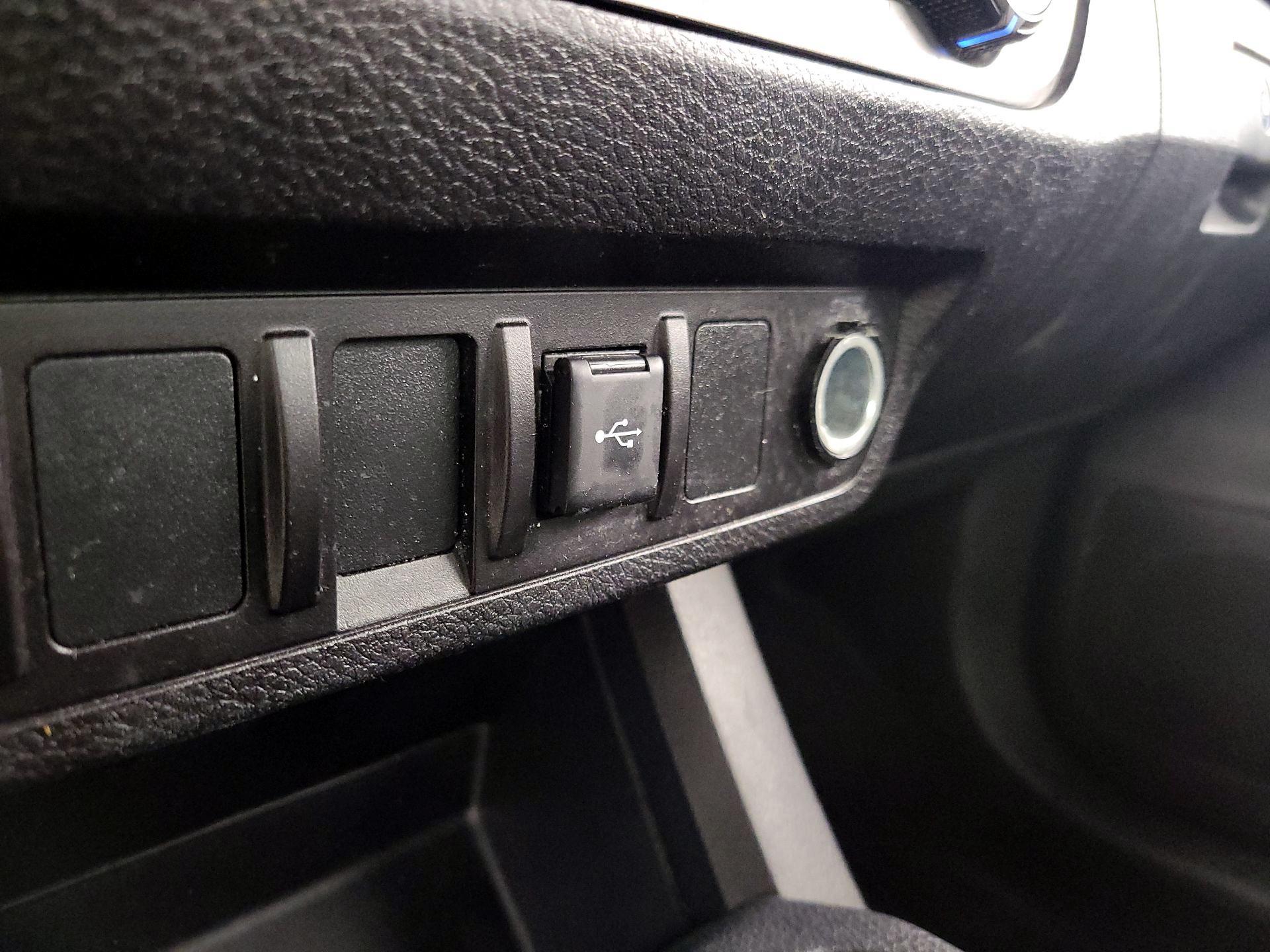 Thumbnail: 2021 Toyota Tacoma - 18