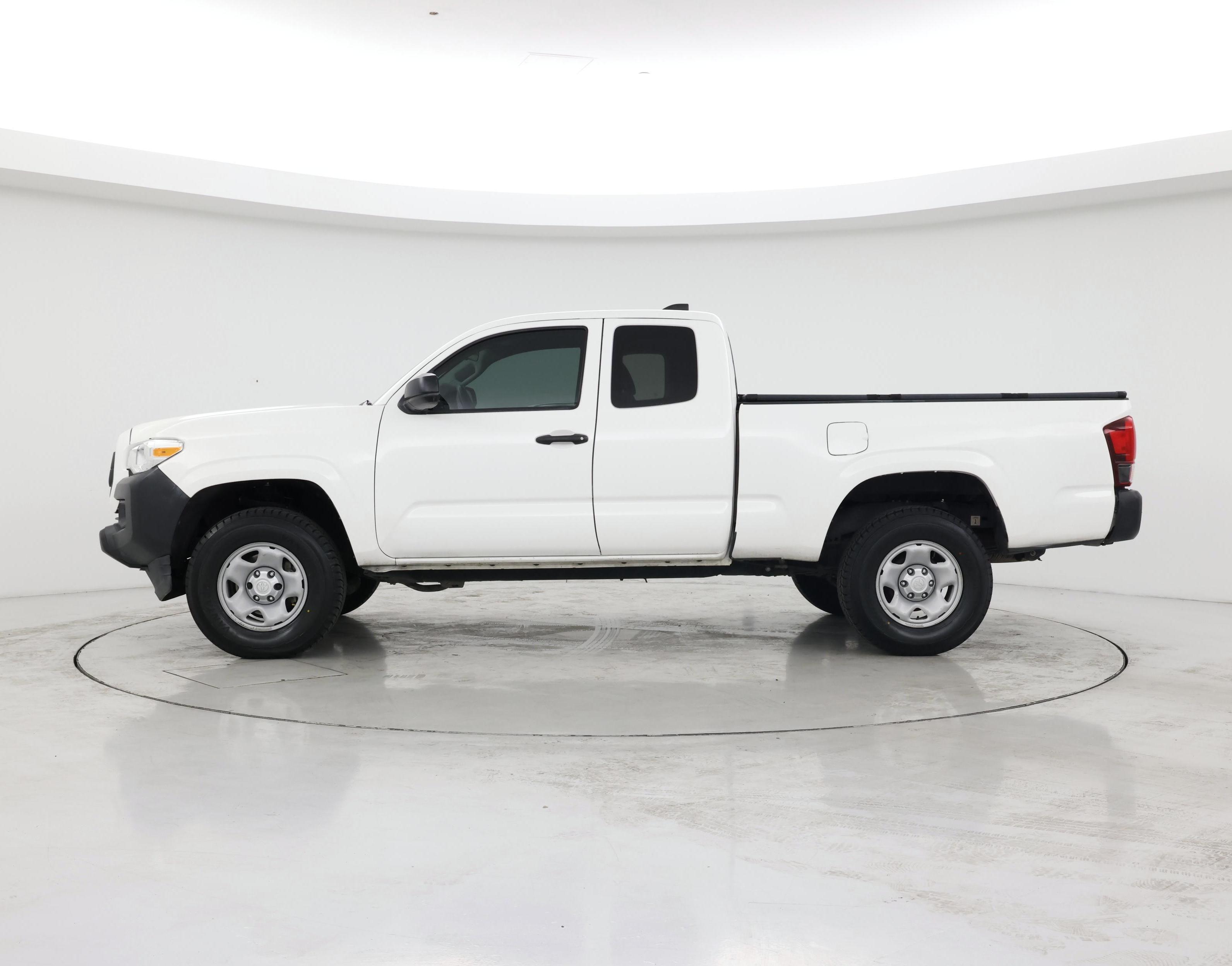 Thumbnail: 2021 Toyota Tacoma - 3