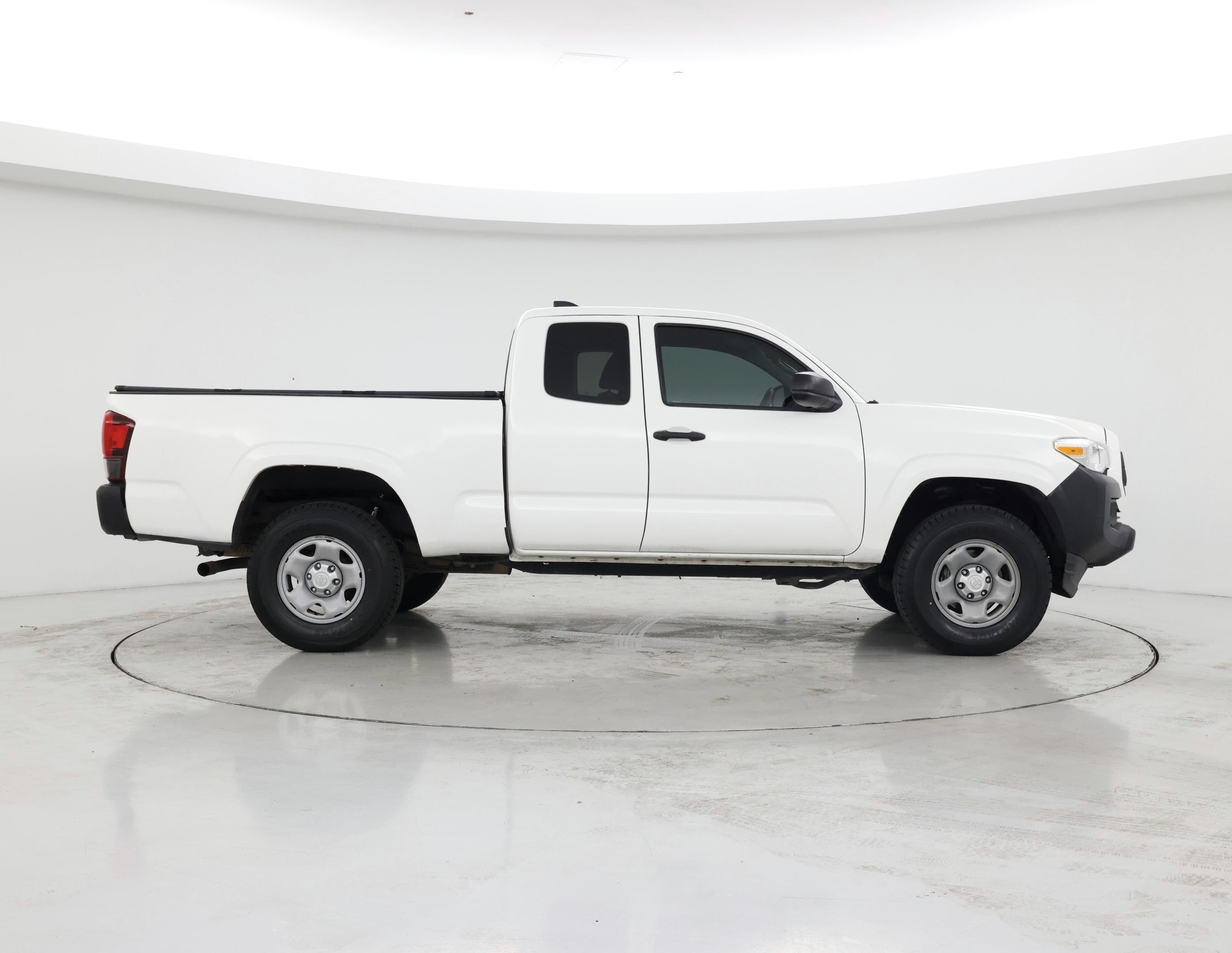 Thumbnail: 2021 Toyota Tacoma - 7