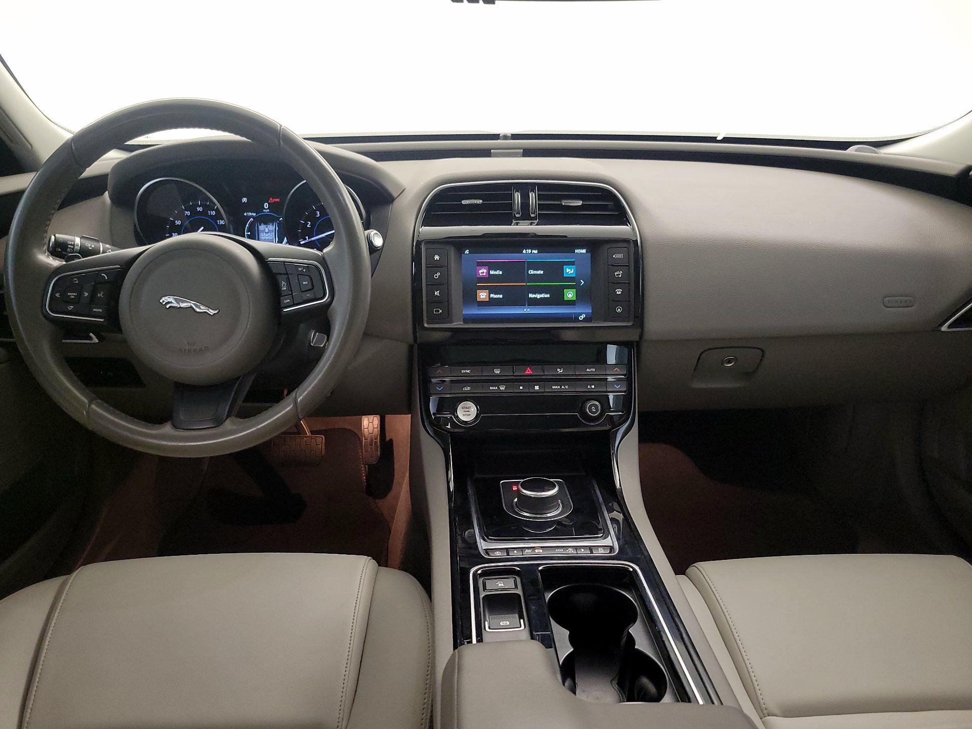 Thumbnail: 2018 Jaguar XE - 9