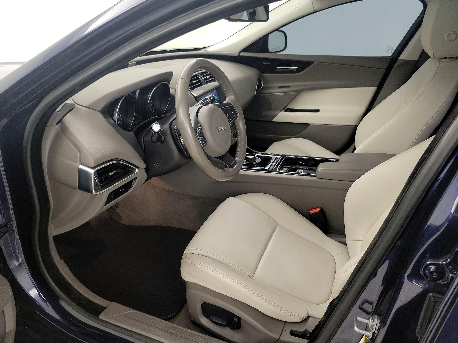 Thumbnail: 2018 Jaguar XE - 11