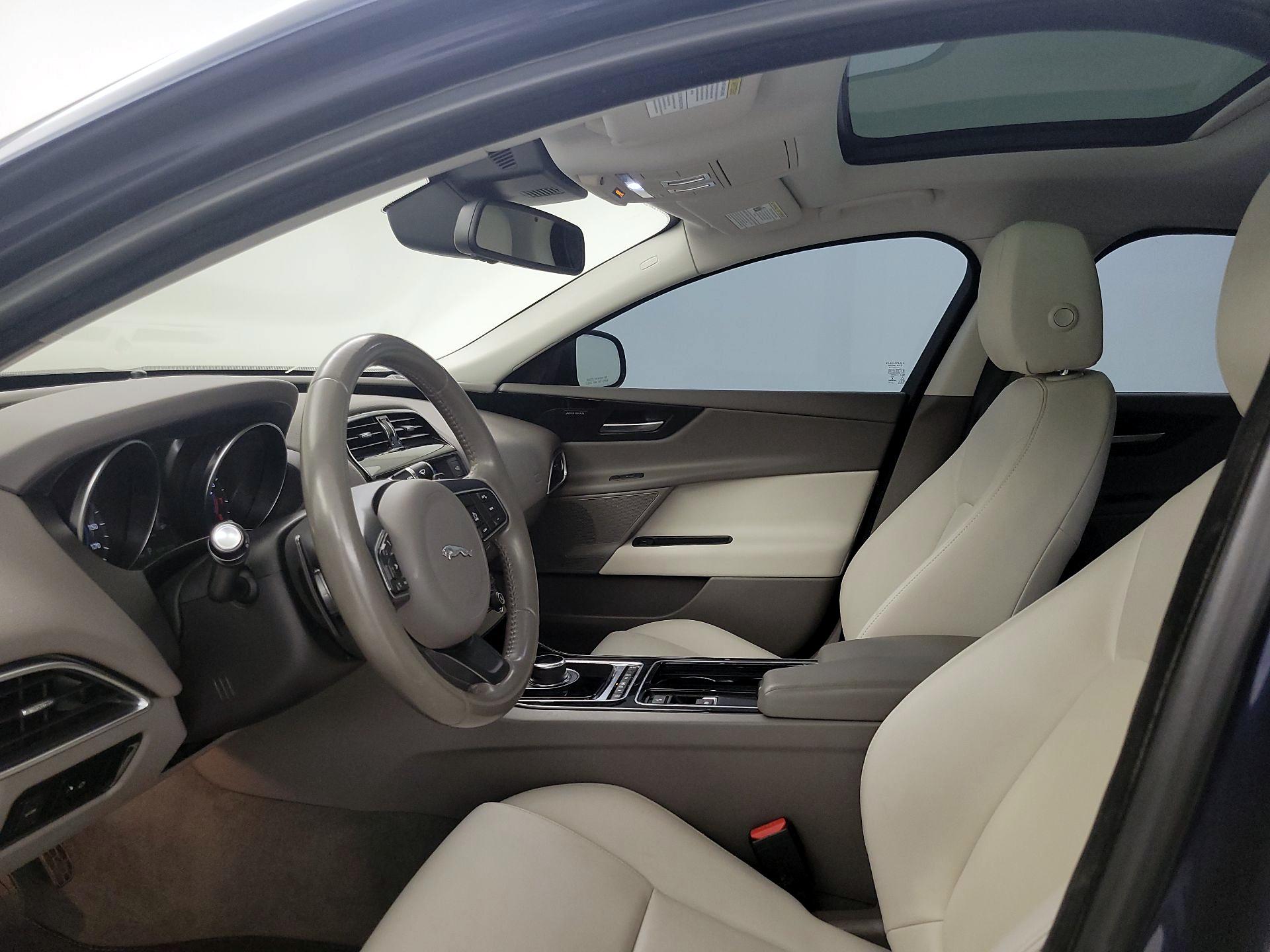 Thumbnail: 2018 Jaguar XE - 19