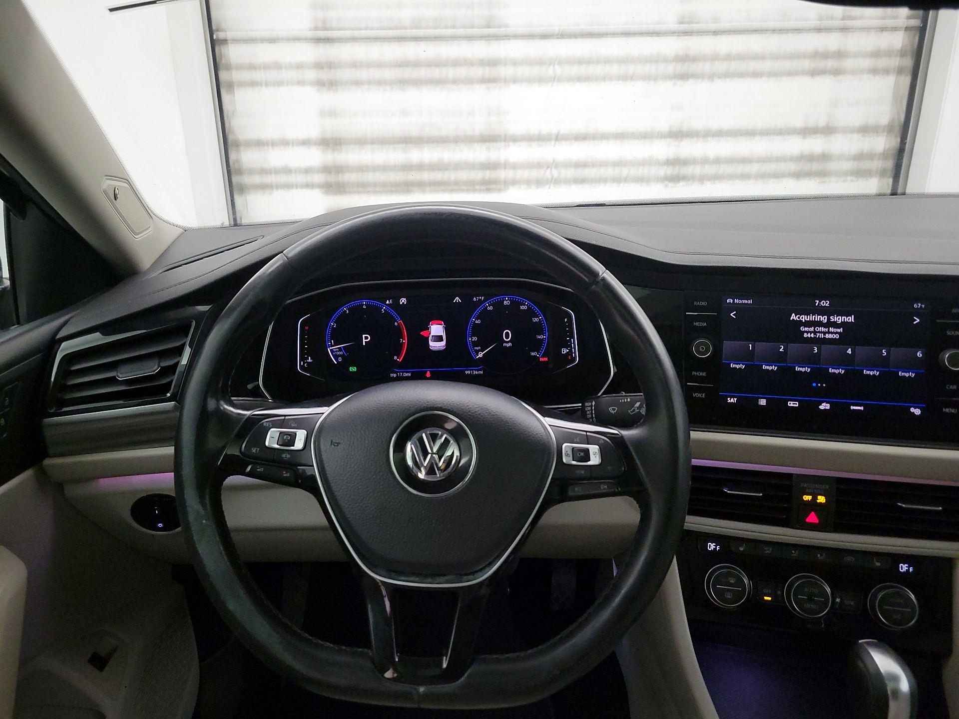 Thumbnail: 2019 Volkswagen Jetta - 10