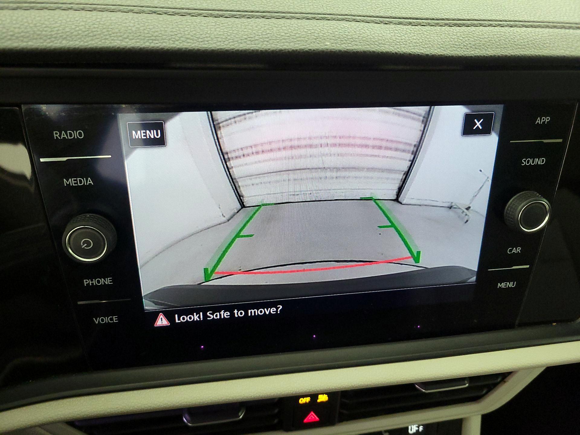 Thumbnail: 2019 Volkswagen Jetta - 14