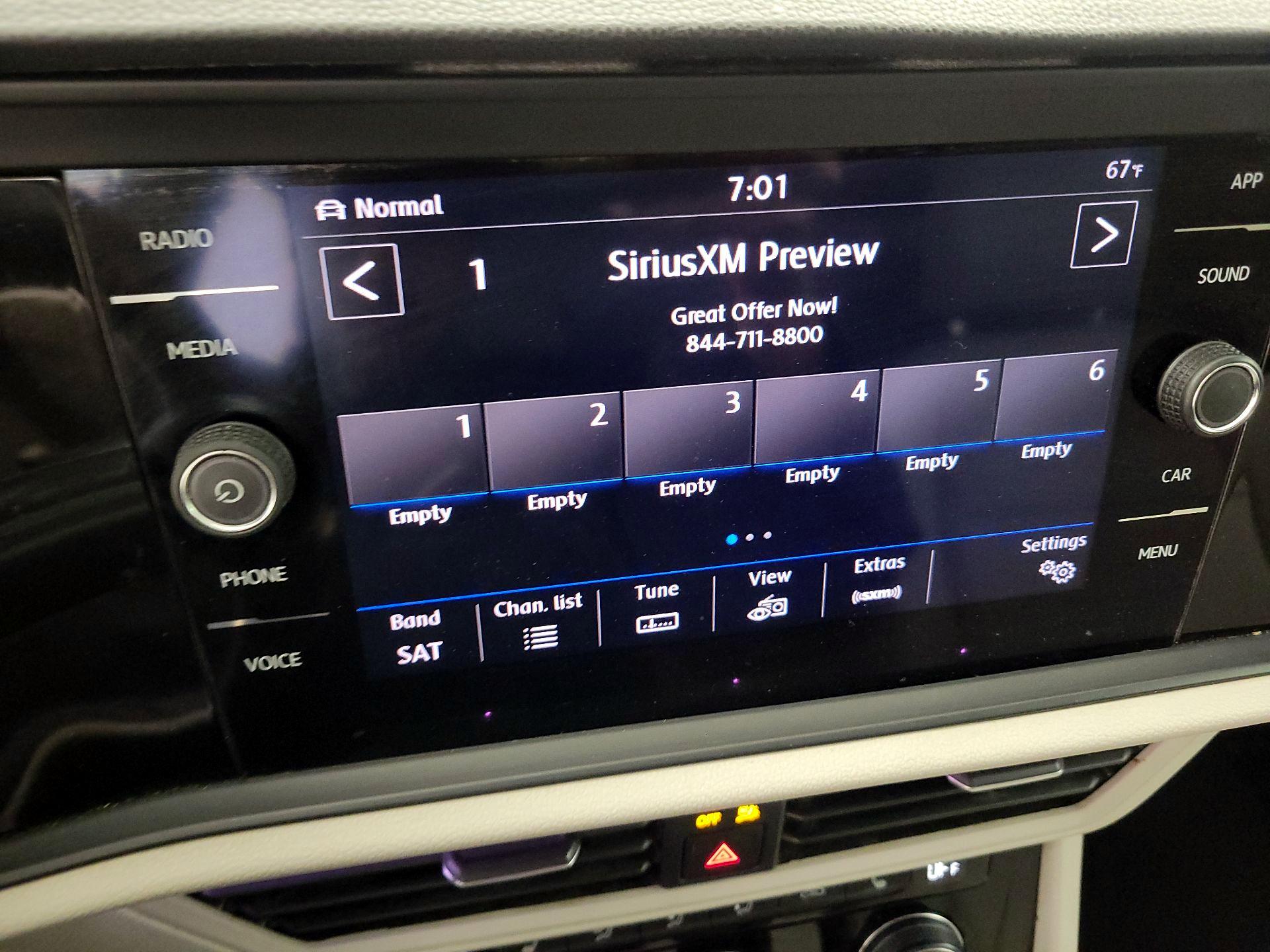 Thumbnail: 2019 Volkswagen Jetta - 15