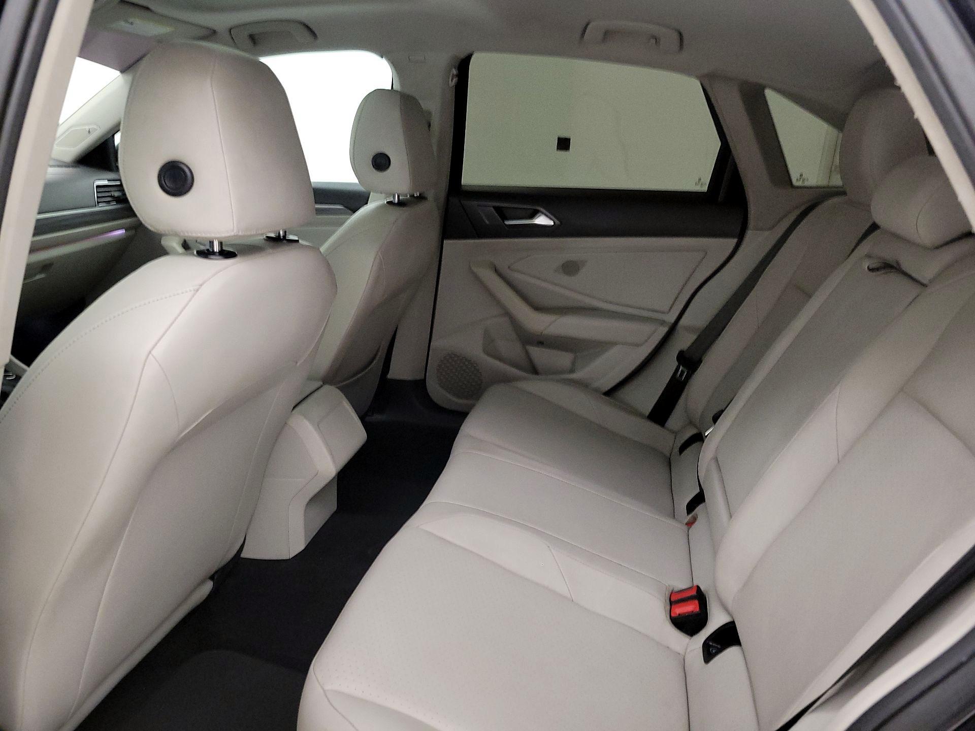 Thumbnail: 2019 Volkswagen Jetta - 20