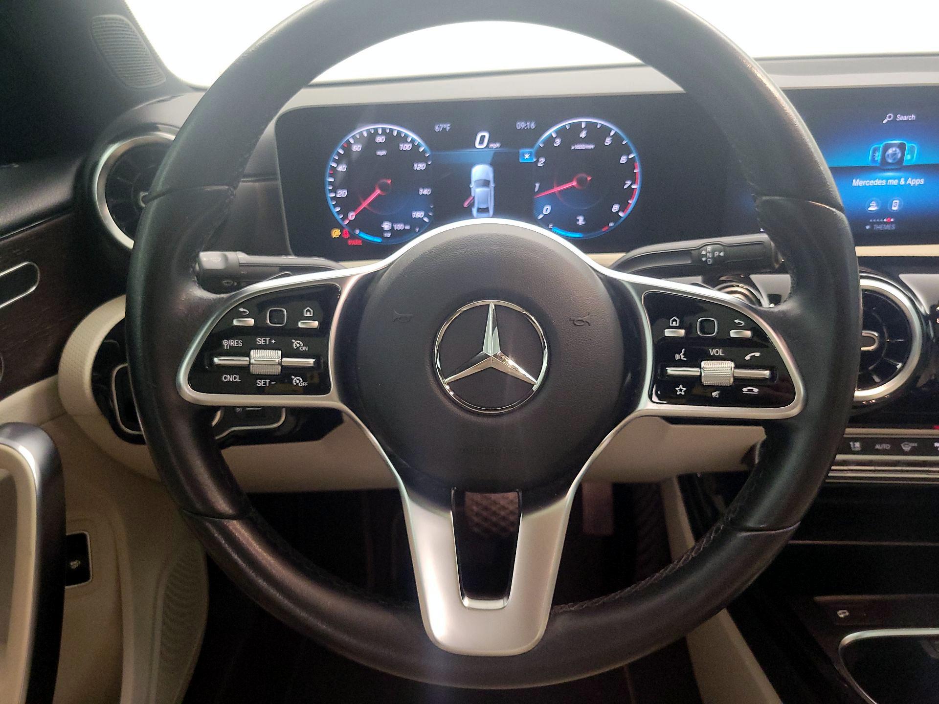 Thumbnail: 2020 Mercedes-Benz A-Class - 10