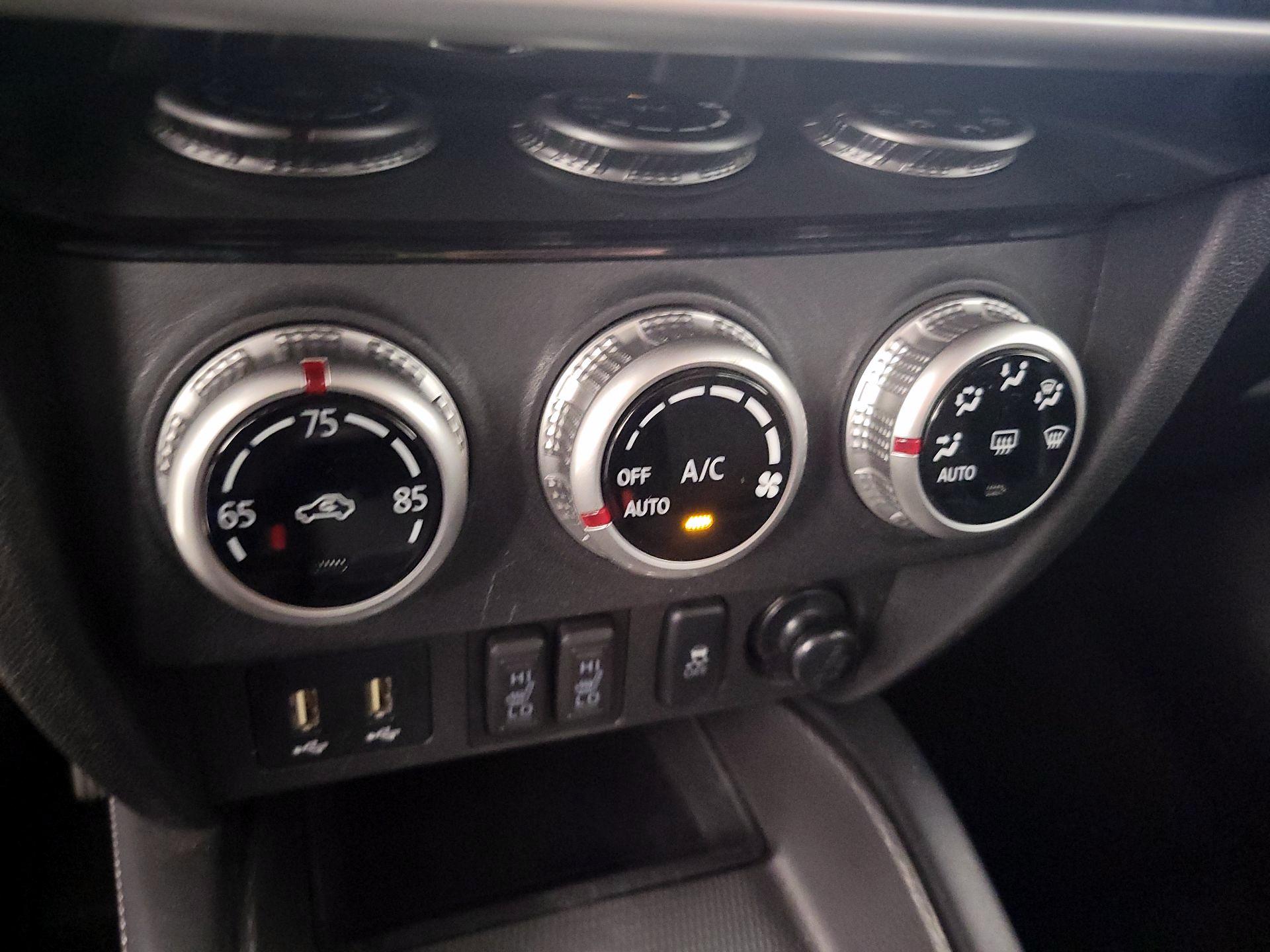 Thumbnail: 2021 Mitsubishi Outlander Sport - 16