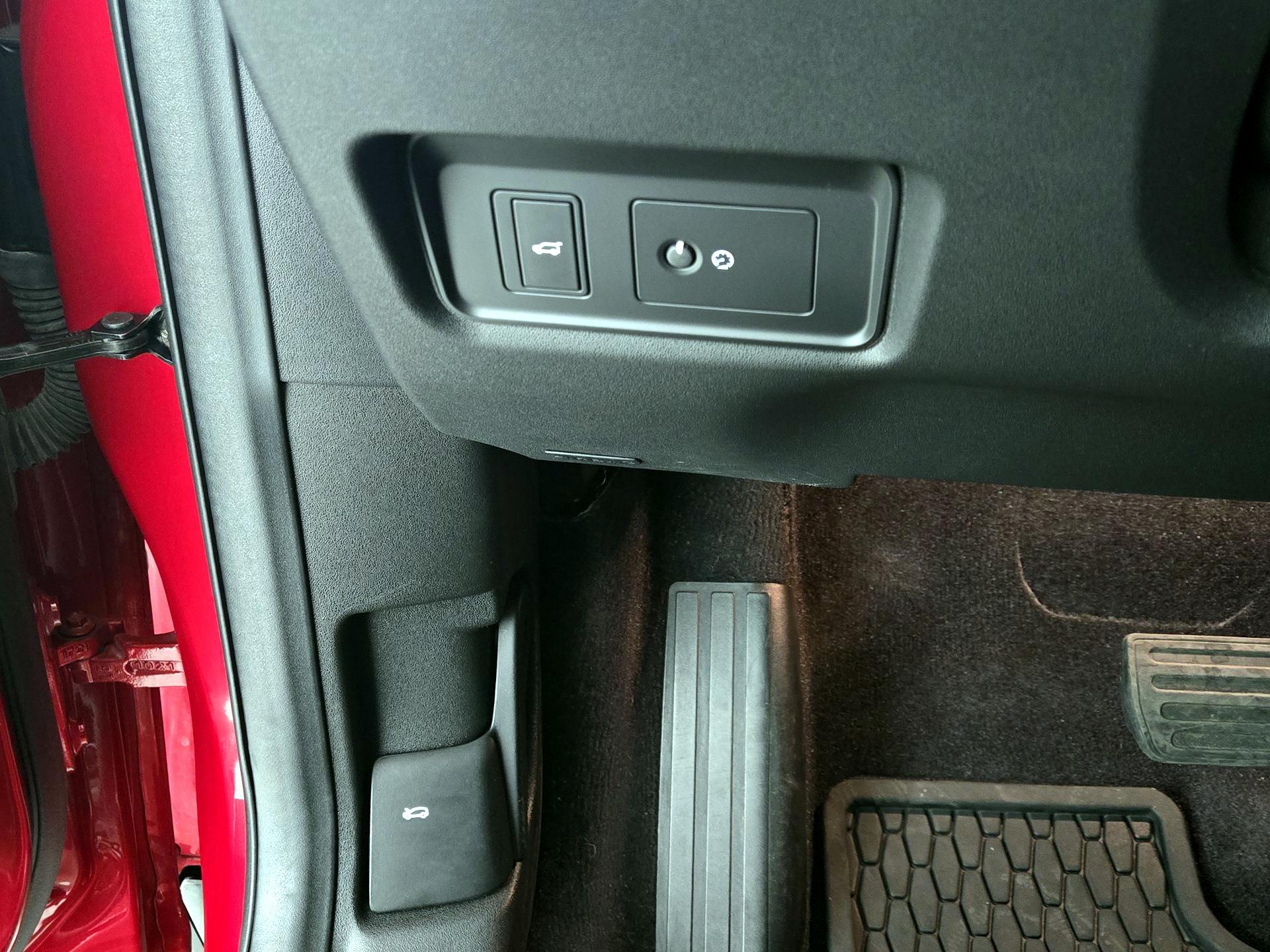 Thumbnail: 2021 Jaguar E-Pace - 13