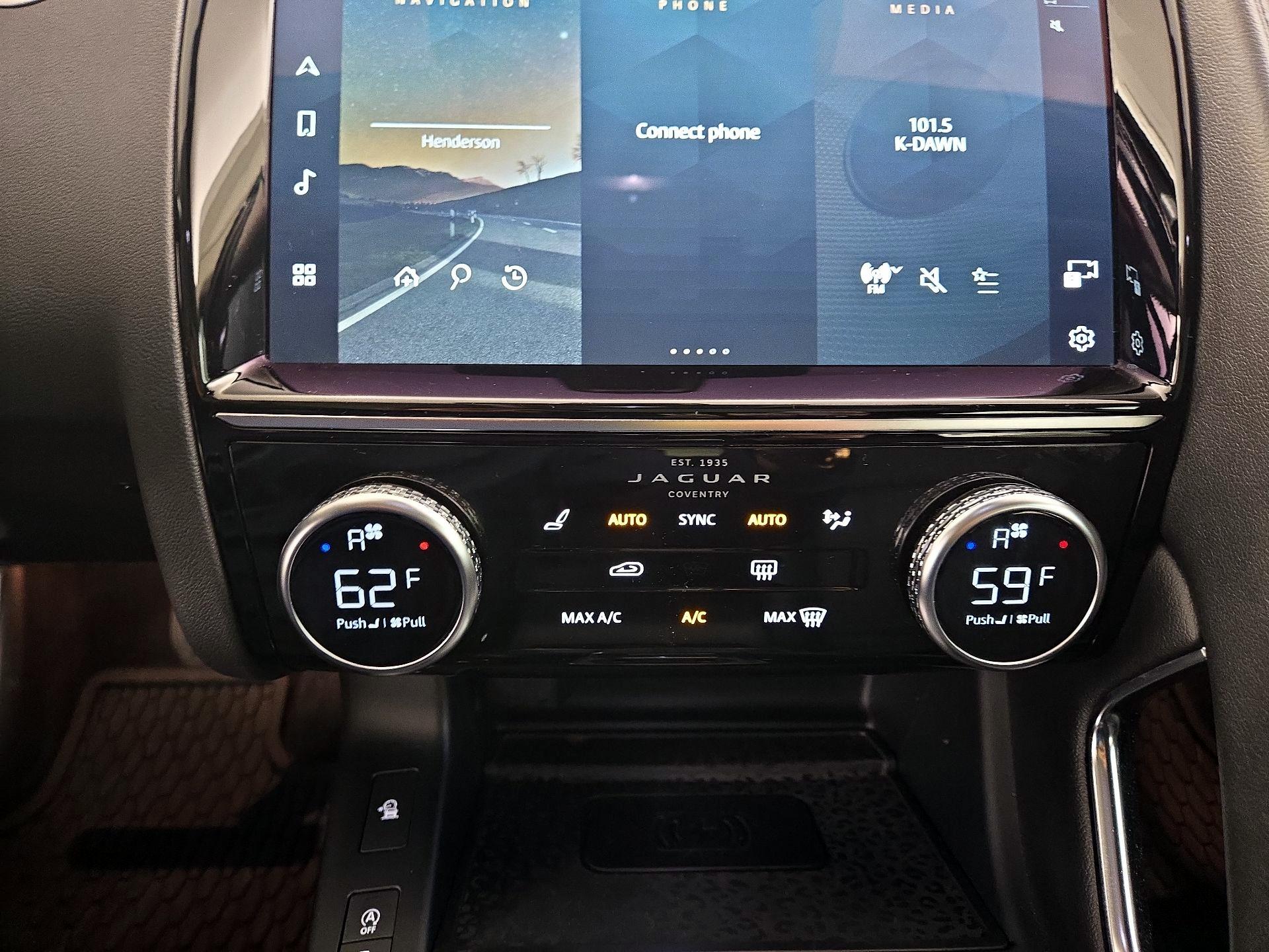 Thumbnail: 2021 Jaguar E-Pace - 17