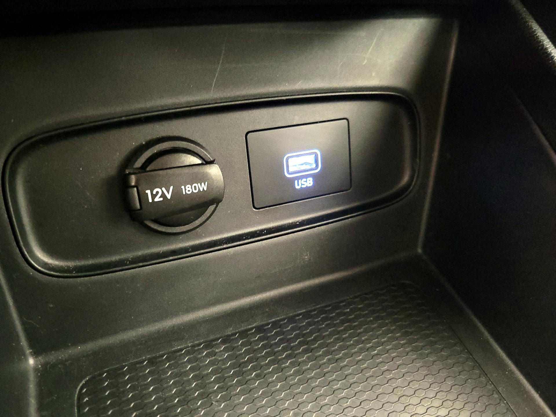 Thumbnail: 2020 Hyundai Venue - 18