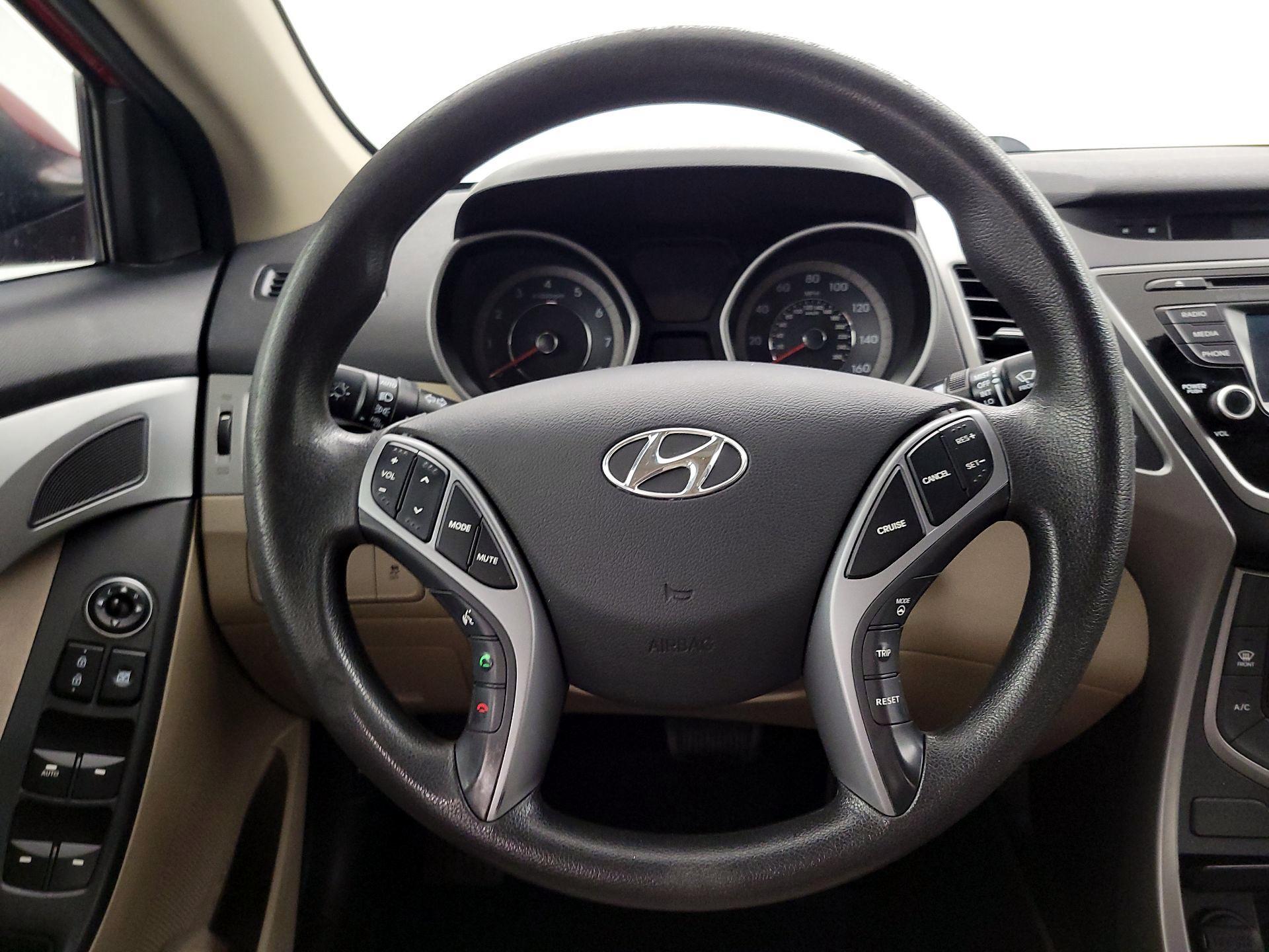 Thumbnail: 2015 Hyundai Elantra - 10