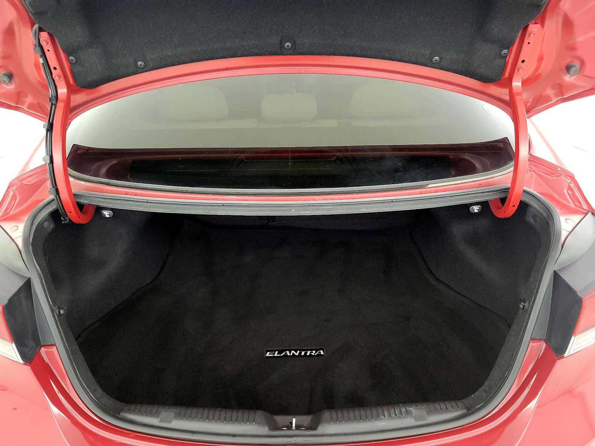 Thumbnail: 2015 Hyundai Elantra - 20