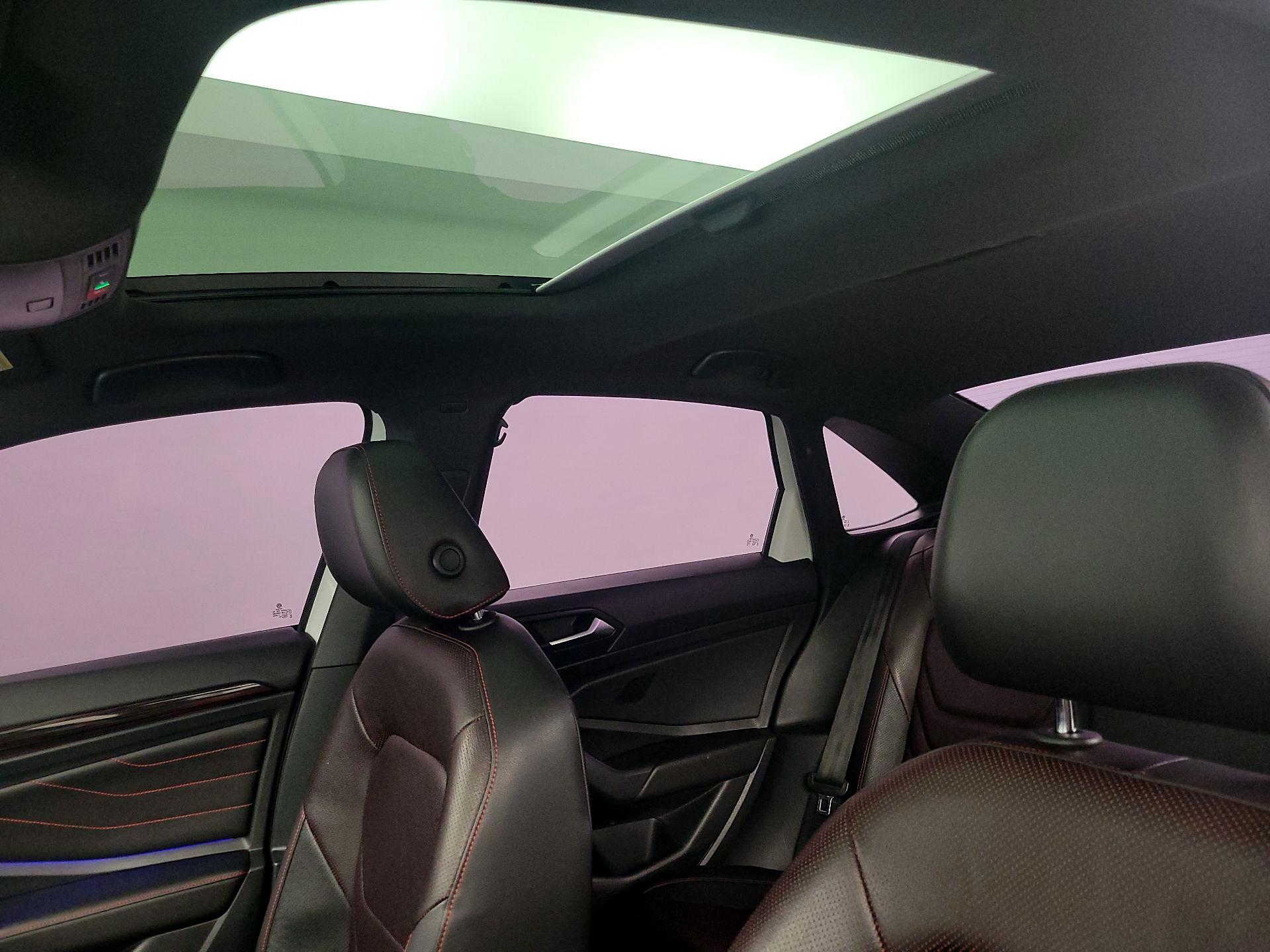 Thumbnail: 2022 Volkswagen Jetta - 19