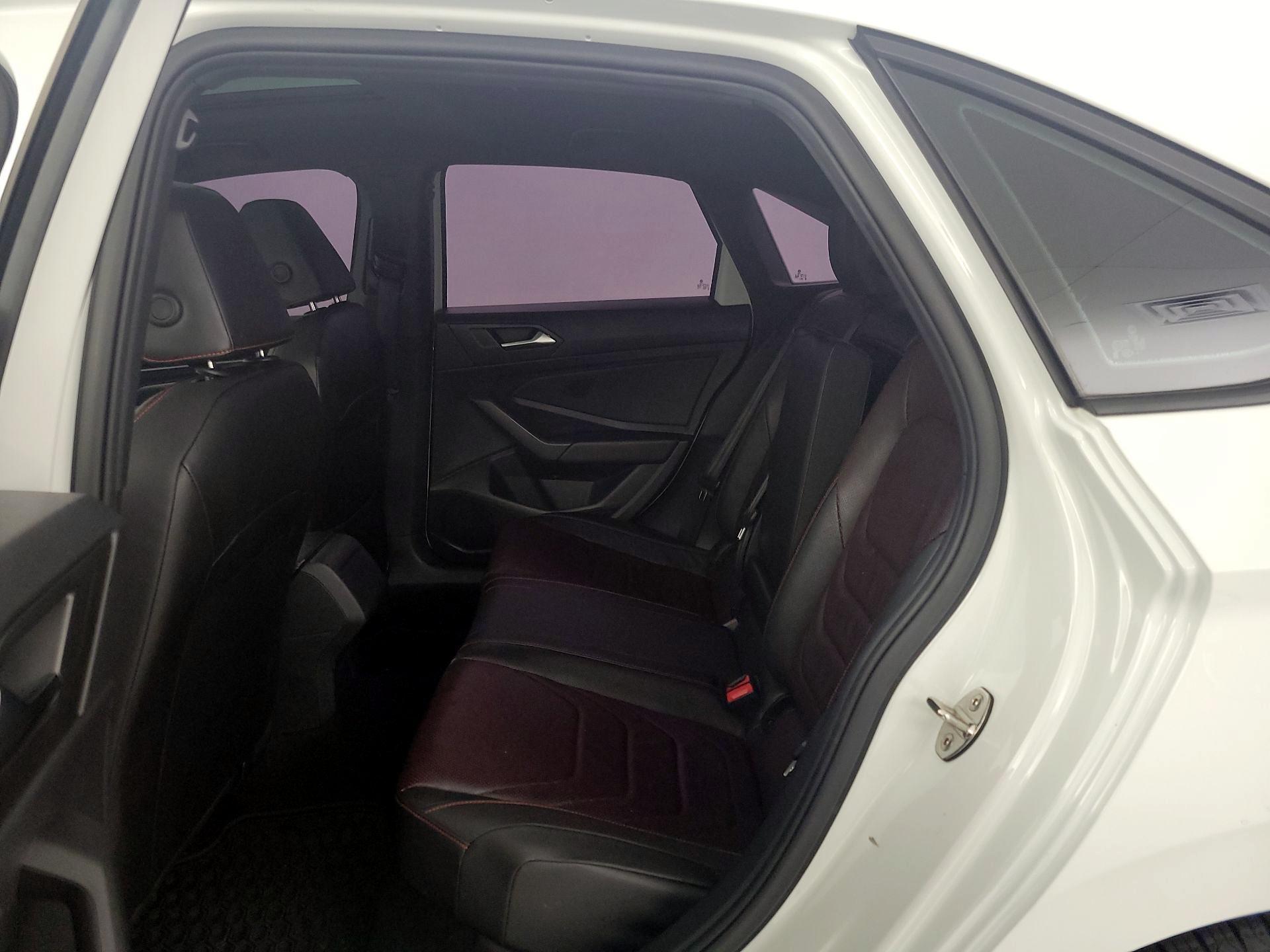 Thumbnail: 2022 Volkswagen Jetta - 20