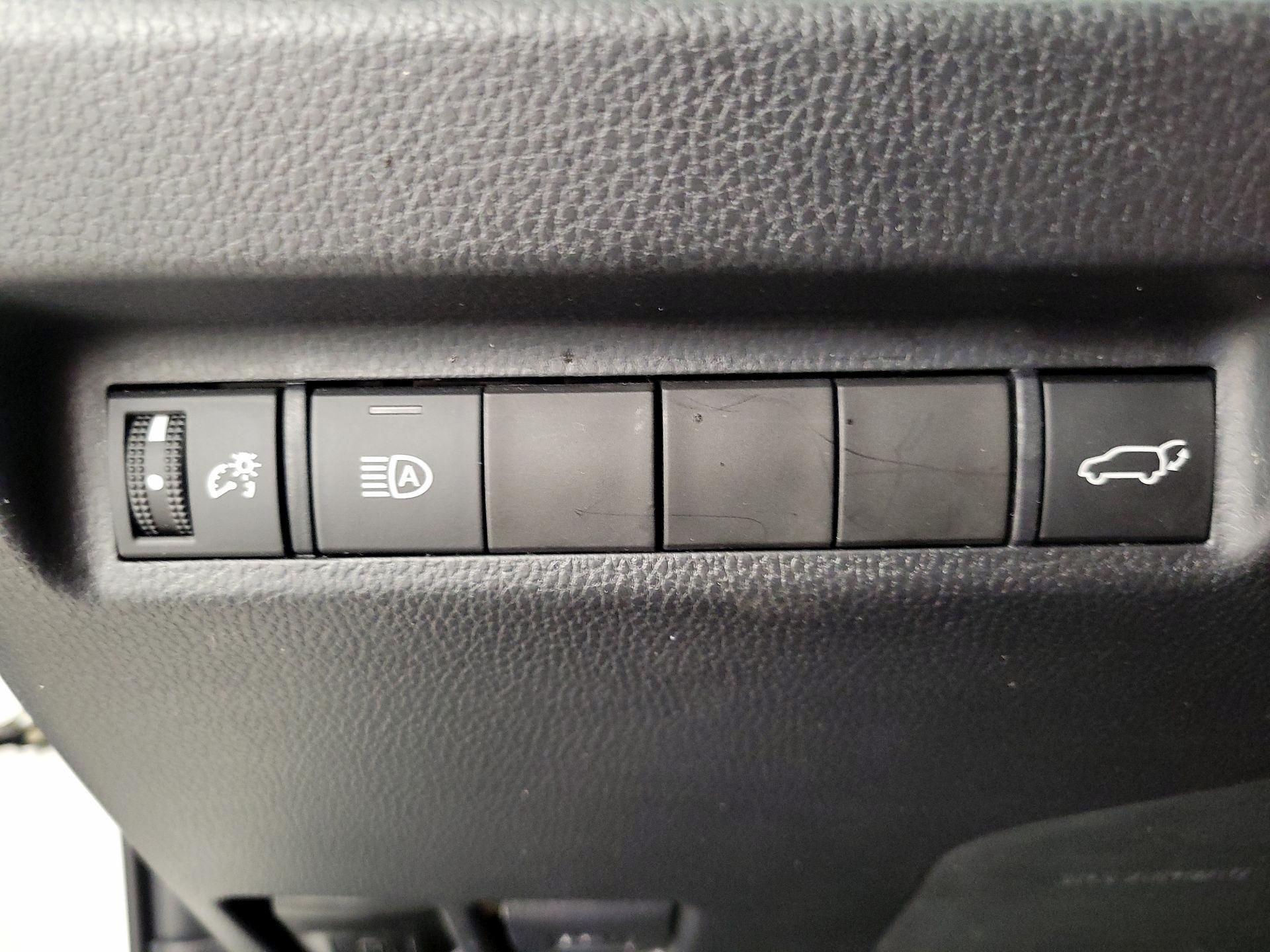 Thumbnail: 2022 Toyota RAV4 - 13