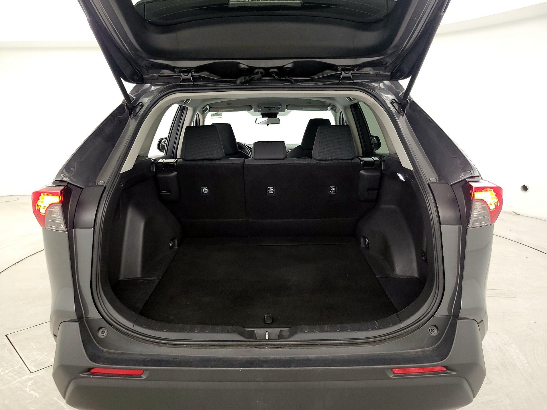 Thumbnail: 2023 Toyota RAV4 - 20