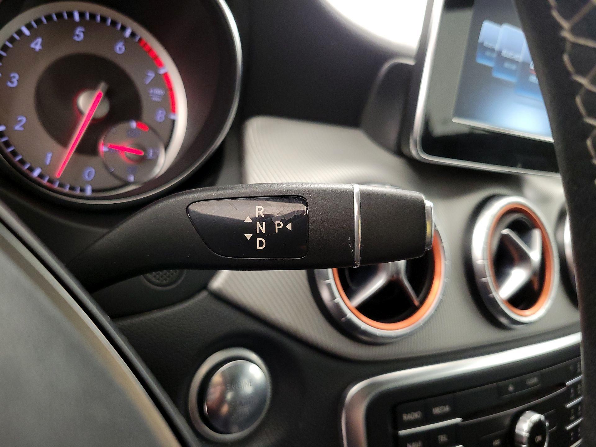 Thumbnail: 2016 Mercedes-Benz CLA - 16