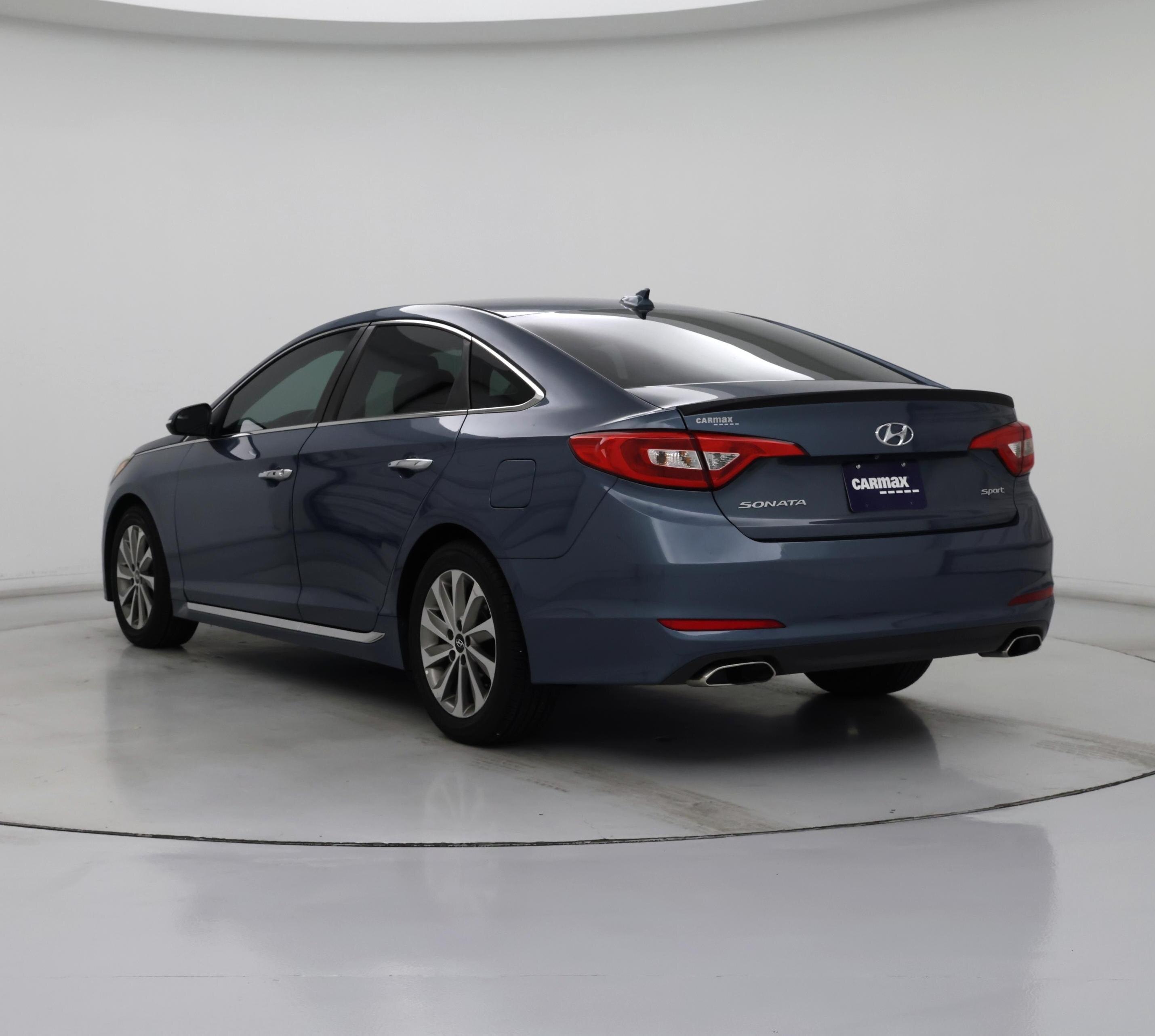 Thumbnail: 2016 Hyundai Sonata - 2