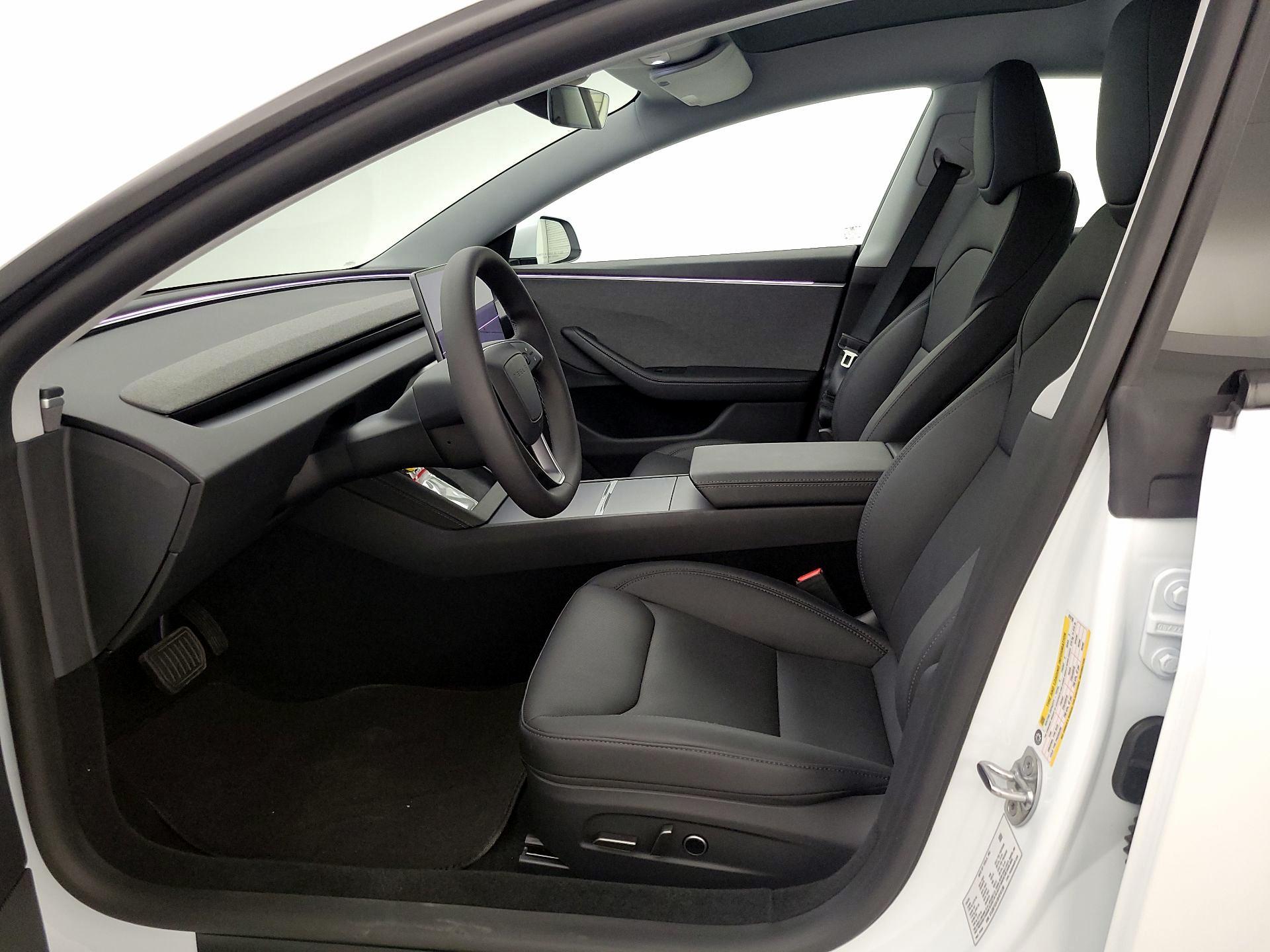 Thumbnail: 2025 Tesla Model 3 - 11