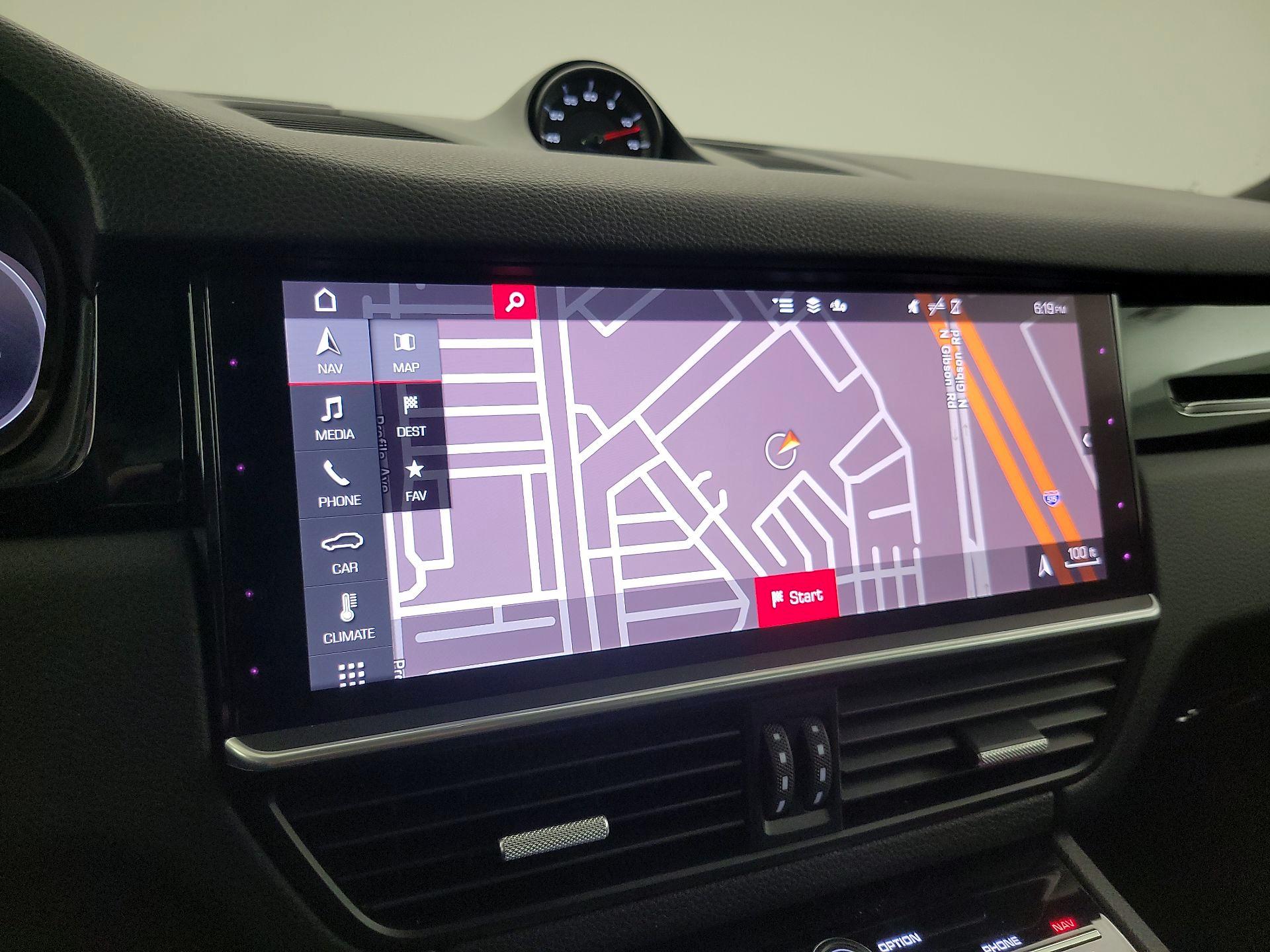 Thumbnail: 2021 Porsche Cayenne - 14