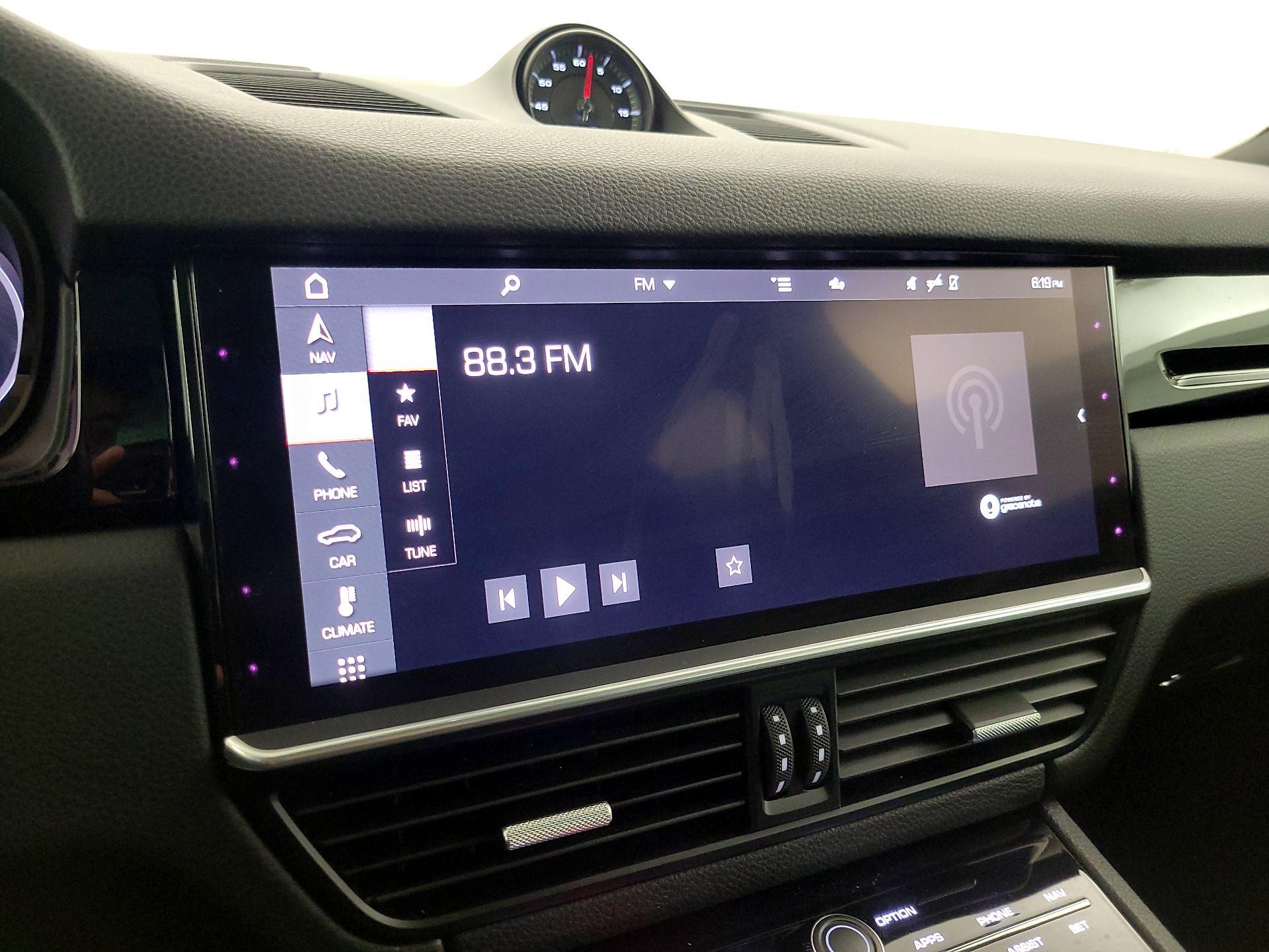 Thumbnail: 2021 Porsche Cayenne - 16