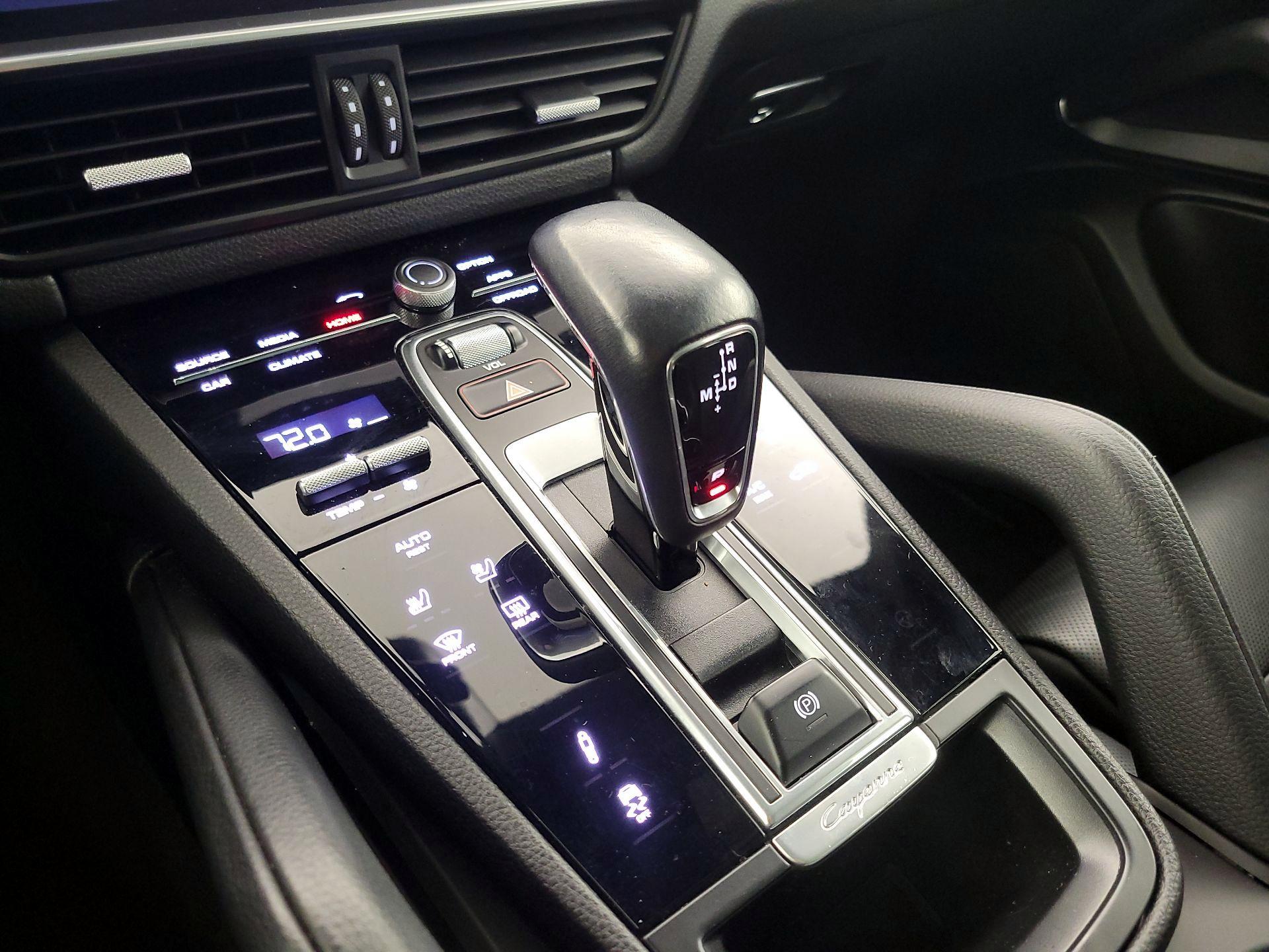 Thumbnail: 2021 Porsche Cayenne - 18