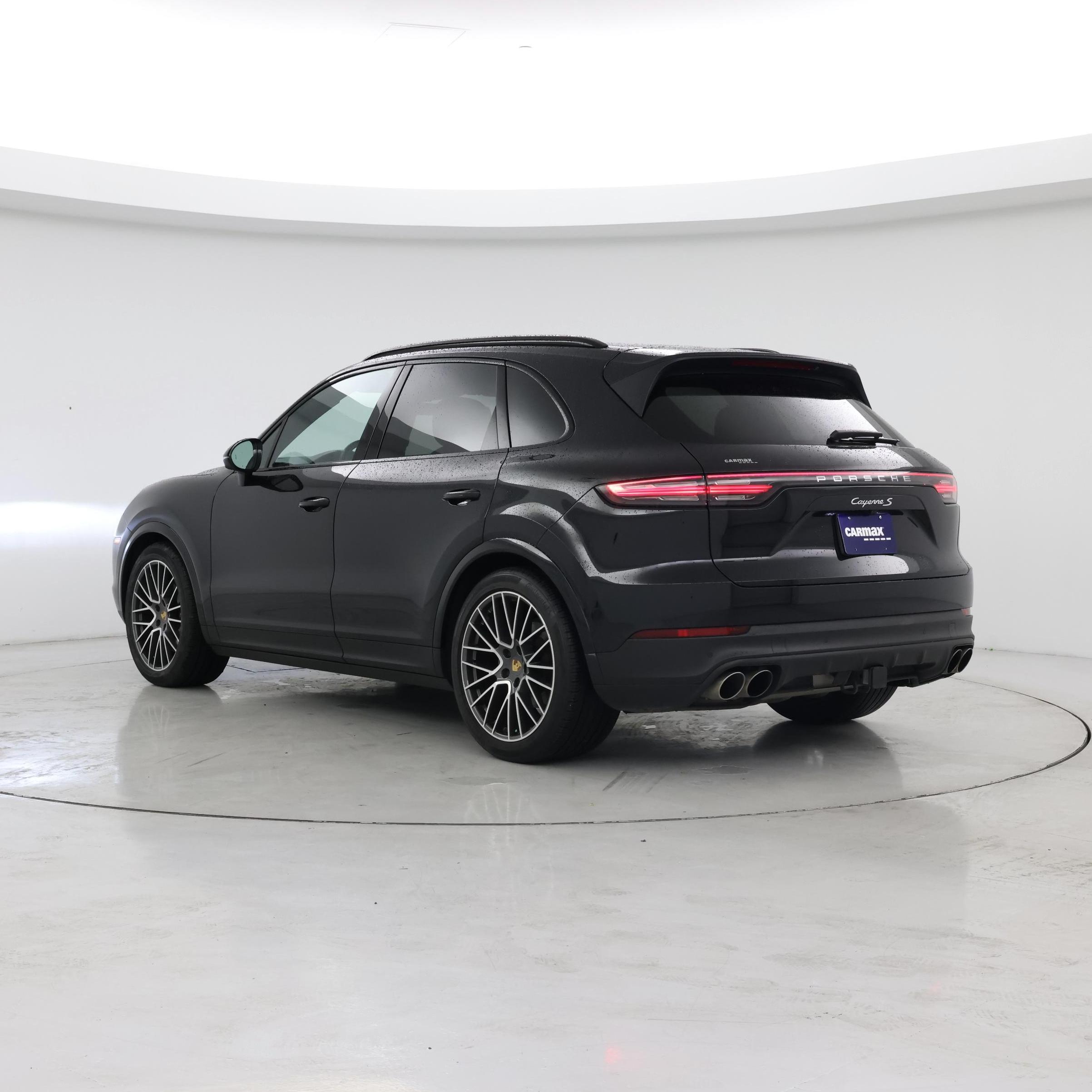 Thumbnail: 2021 Porsche Cayenne - 2