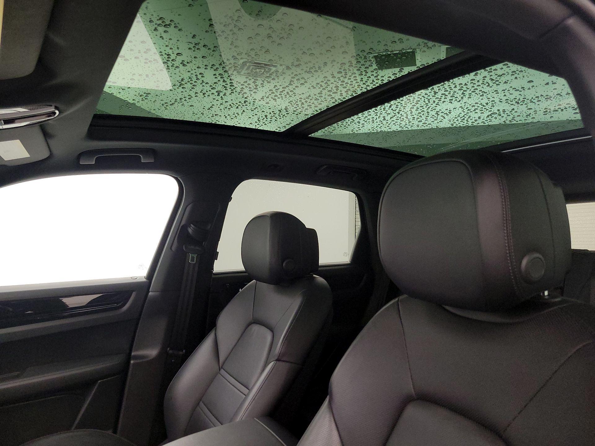 Thumbnail: 2021 Porsche Cayenne - 19