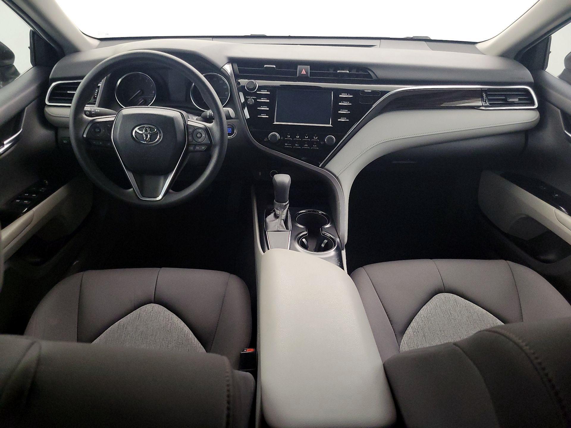 Thumbnail: 2018 Toyota Camry - 9