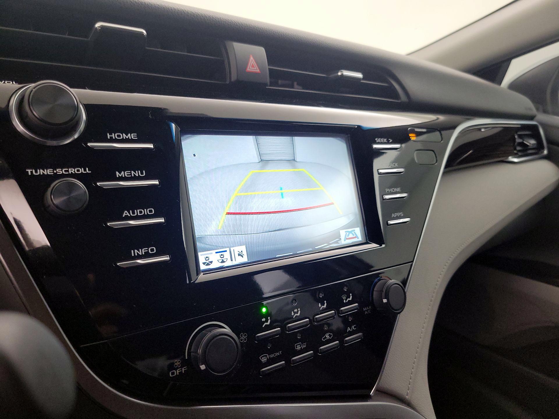 Thumbnail: 2018 Toyota Camry - 14