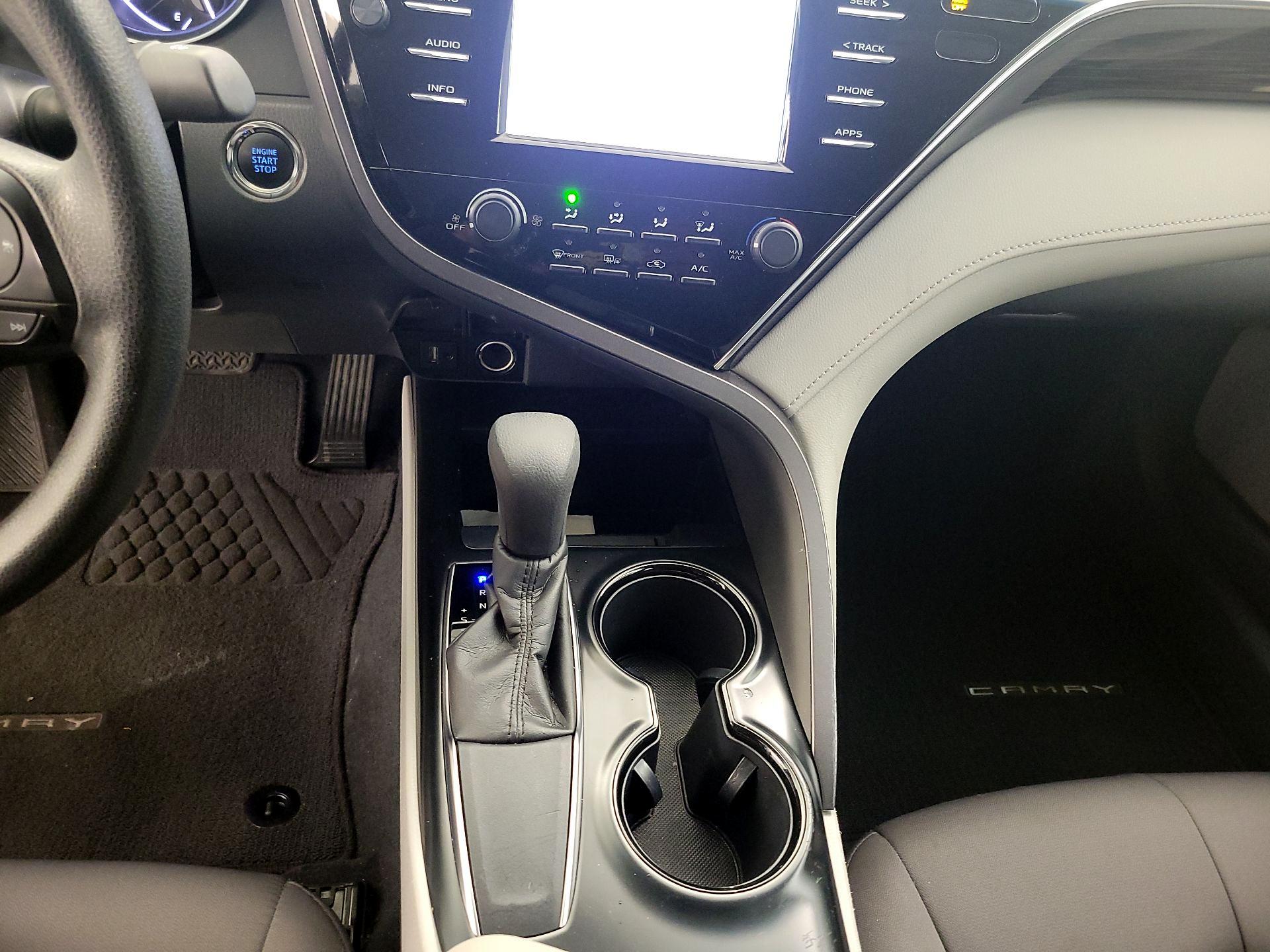 Thumbnail: 2018 Toyota Camry - 17