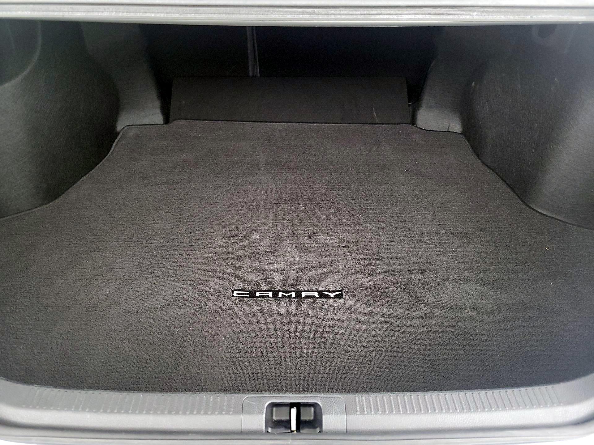 Thumbnail: 2018 Toyota Camry - 20