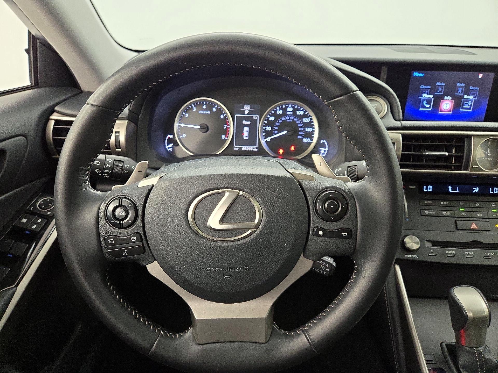 Thumbnail: 2015 Lexus IS - 10