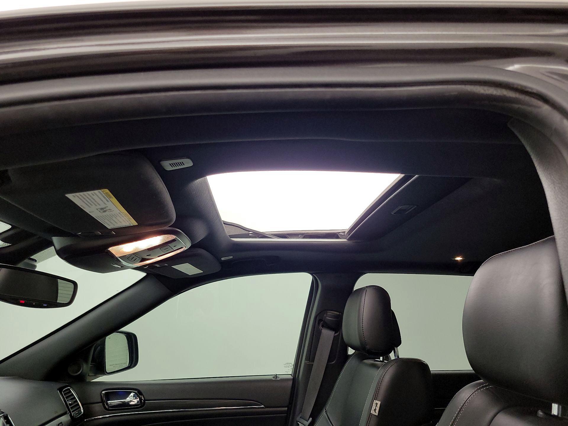 Thumbnail: 2021 Jeep Grand Cherokee - 20