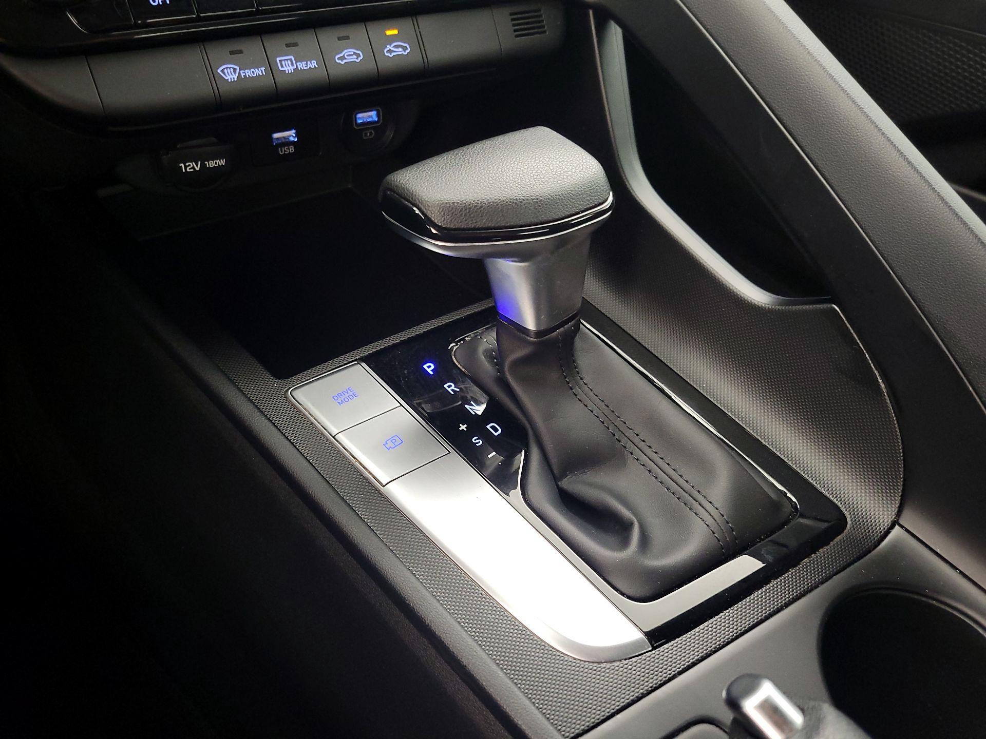 Thumbnail: 2023 Hyundai Elantra - 17