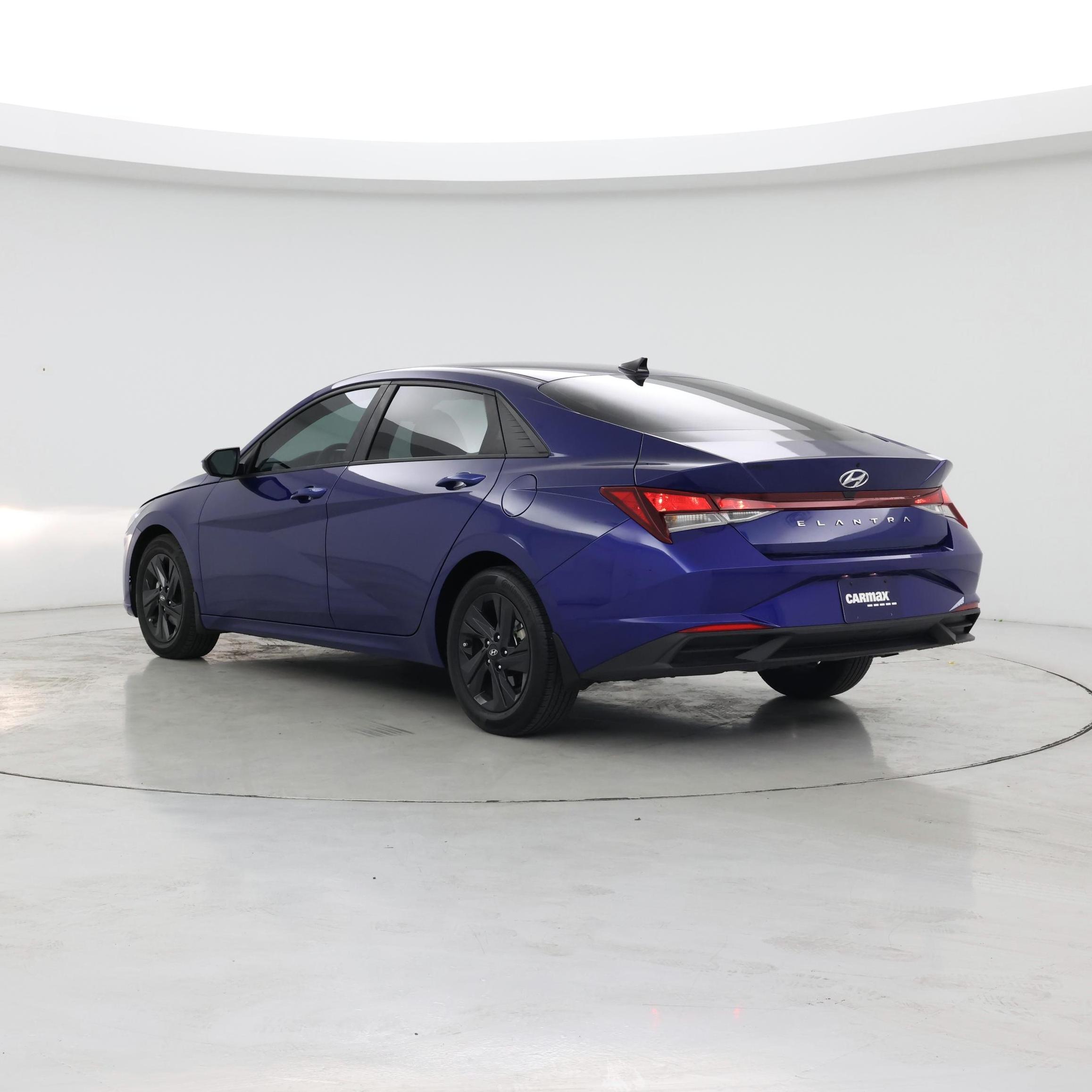 Thumbnail: 2023 Hyundai Elantra - 2