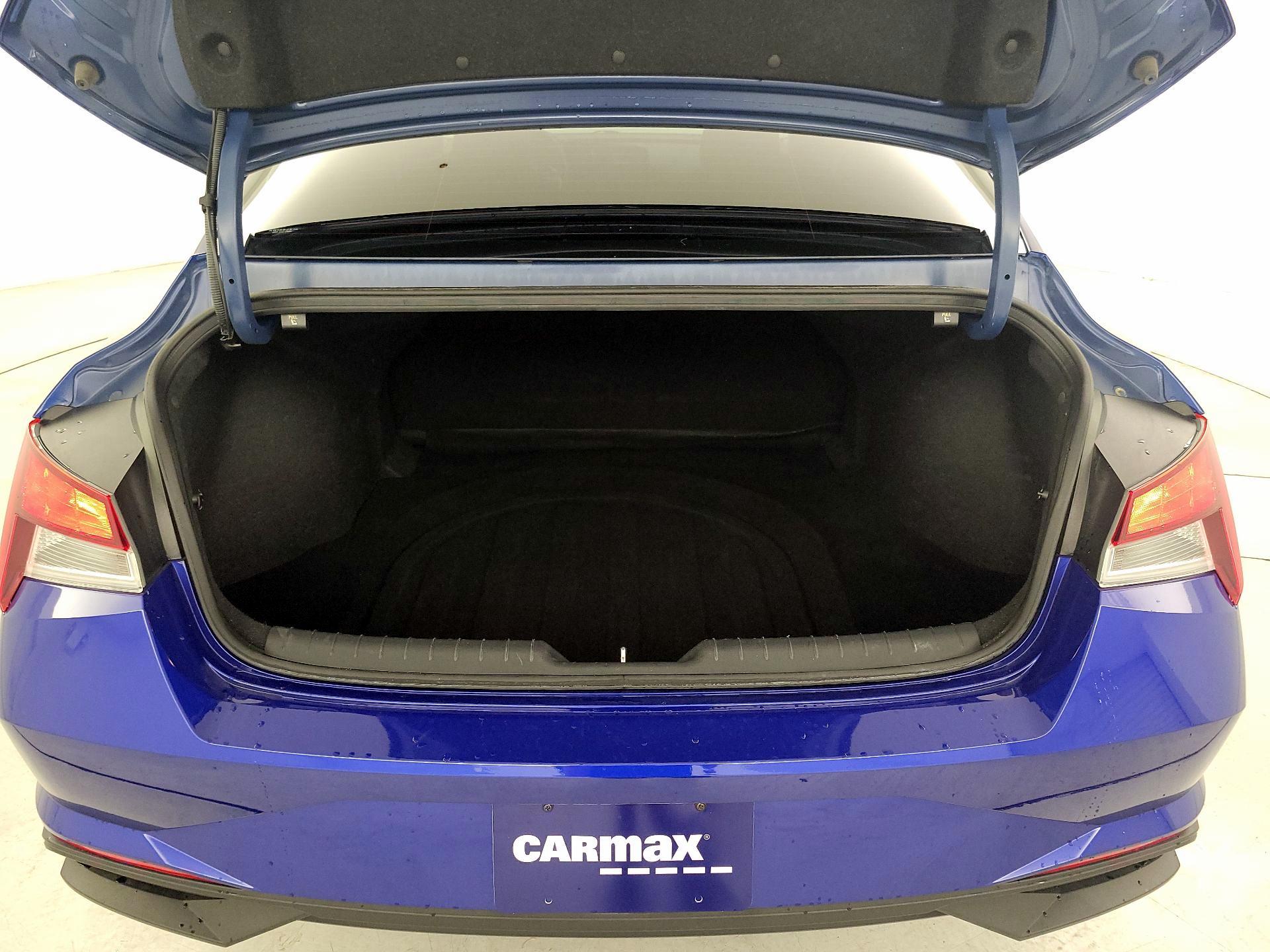 Thumbnail: 2023 Hyundai Elantra - 20