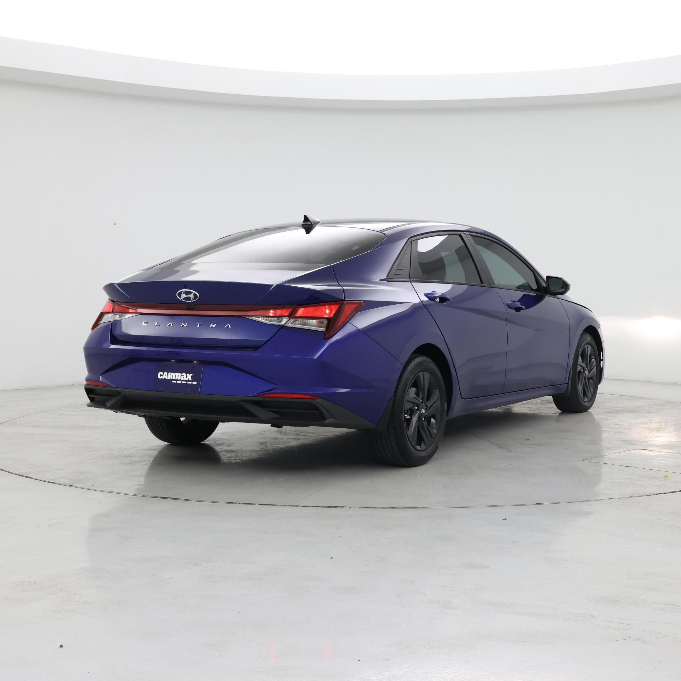 Thumbnail: 2023 Hyundai Elantra - 8