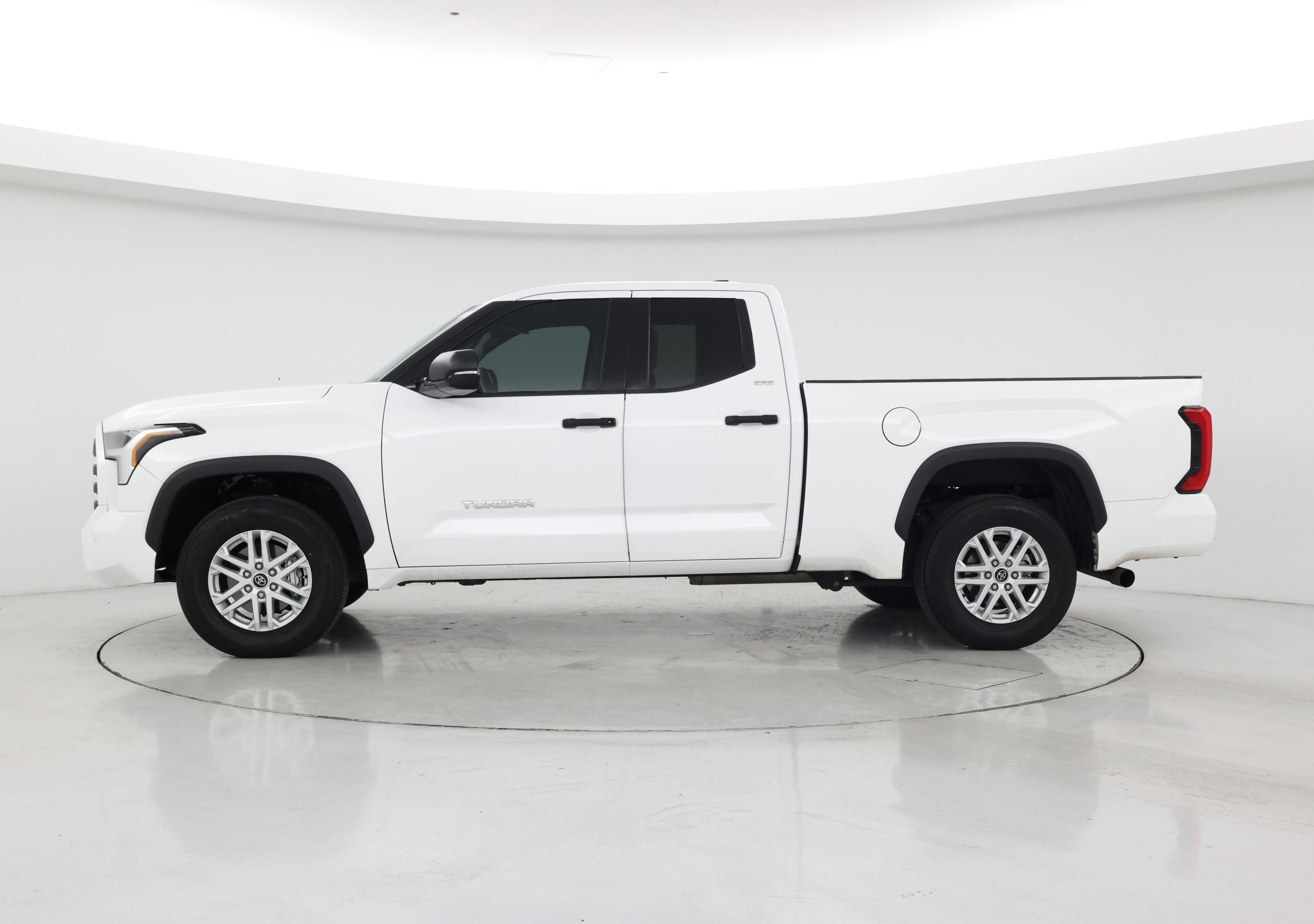 Thumbnail: 2023 Toyota Tundra - 3