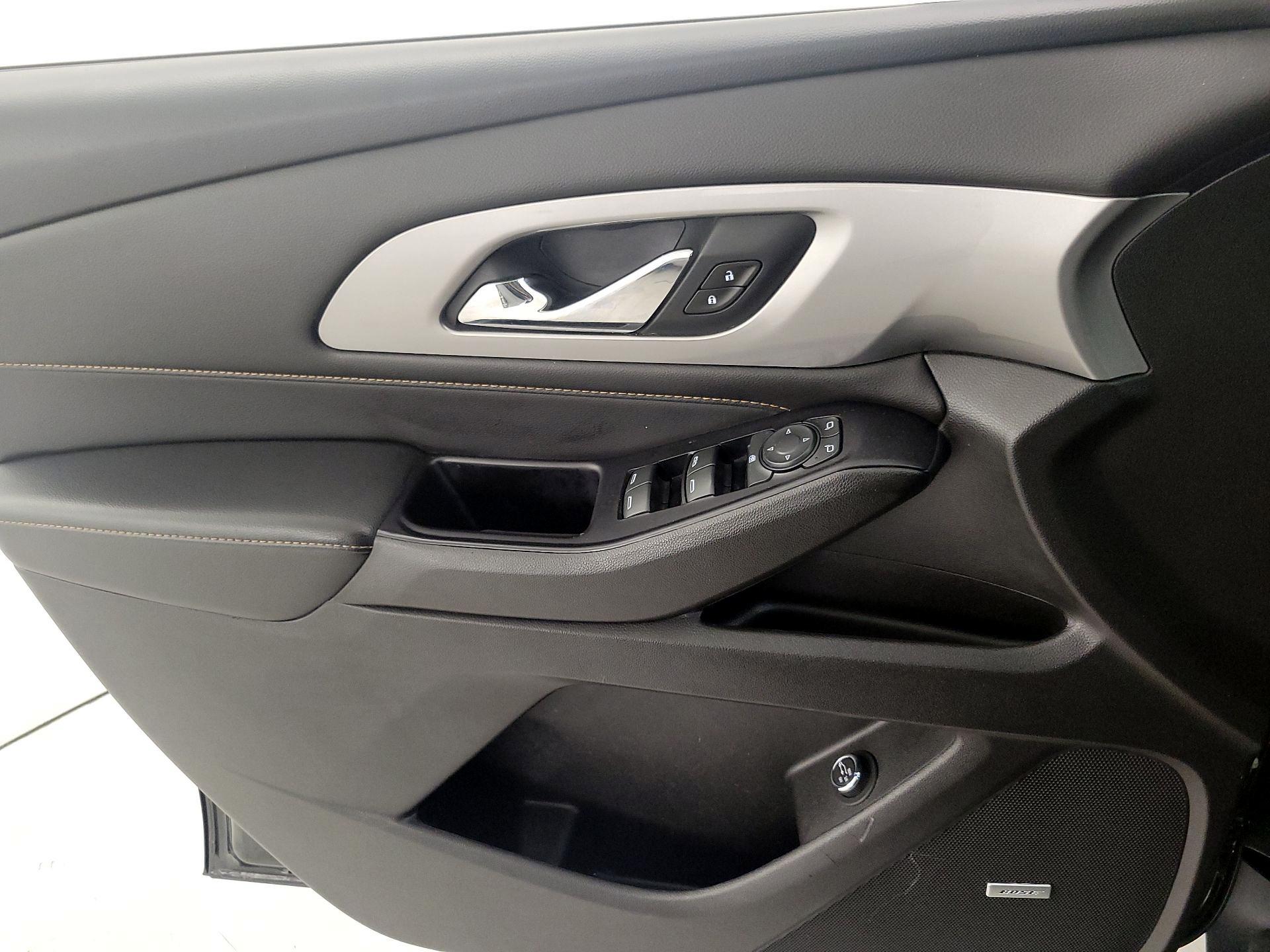 Thumbnail: 2019 Chevrolet Traverse - 12