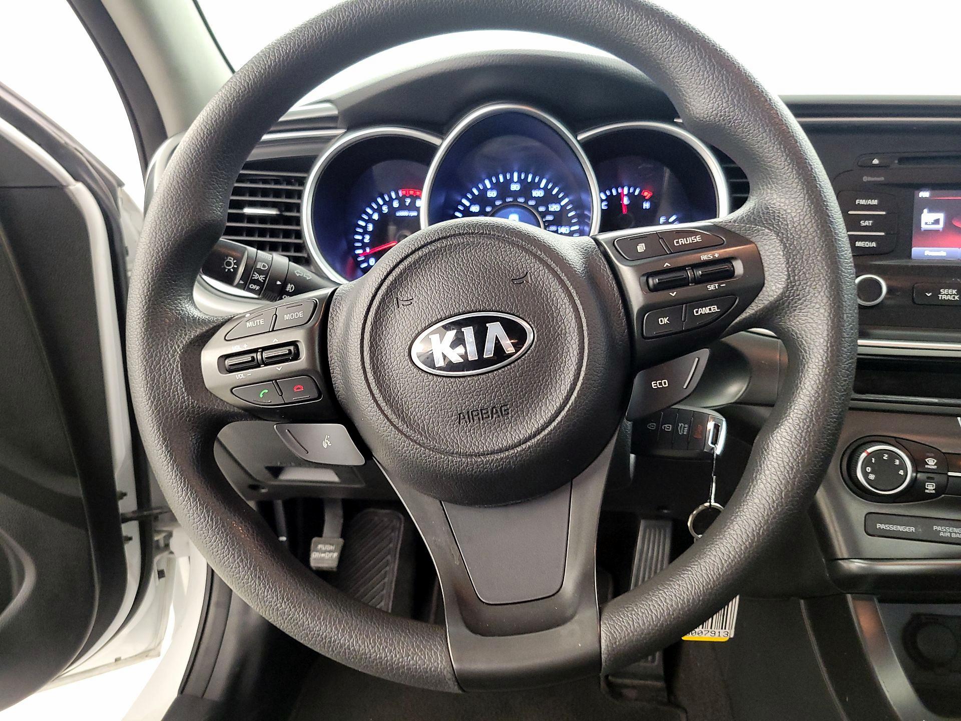 Thumbnail: 2015 Kia Optima - 10