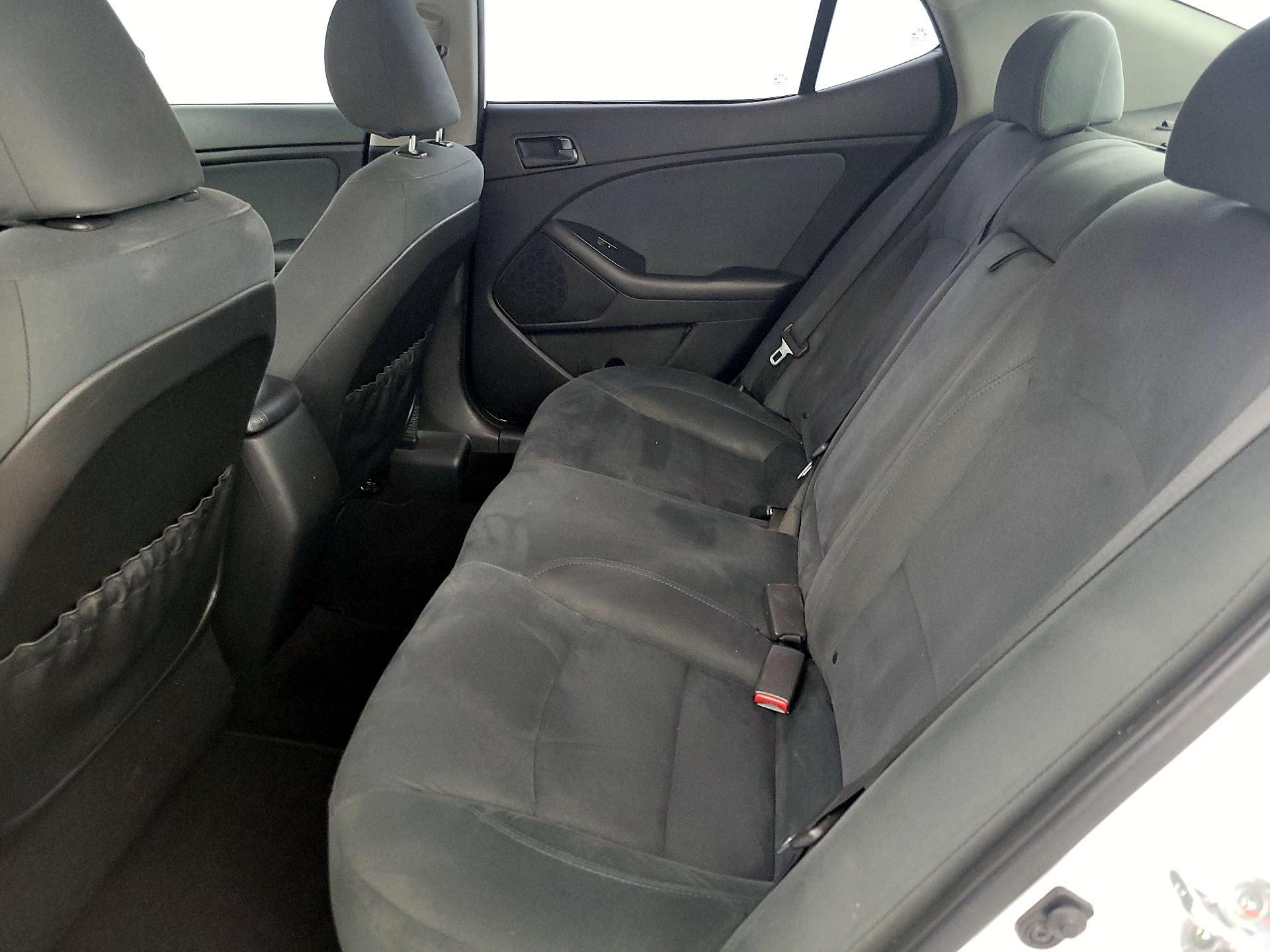 Thumbnail: 2015 Kia Optima - 19