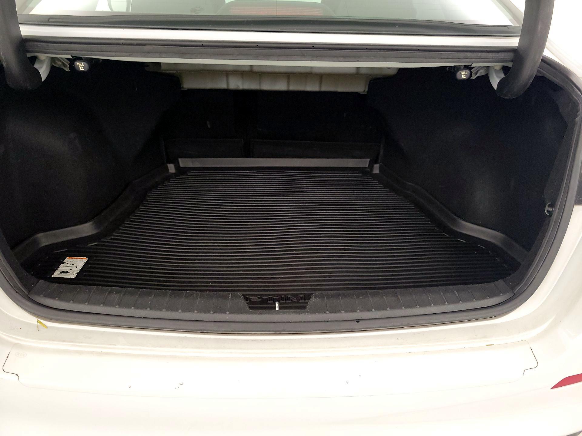 Thumbnail: 2015 Kia Optima - 20