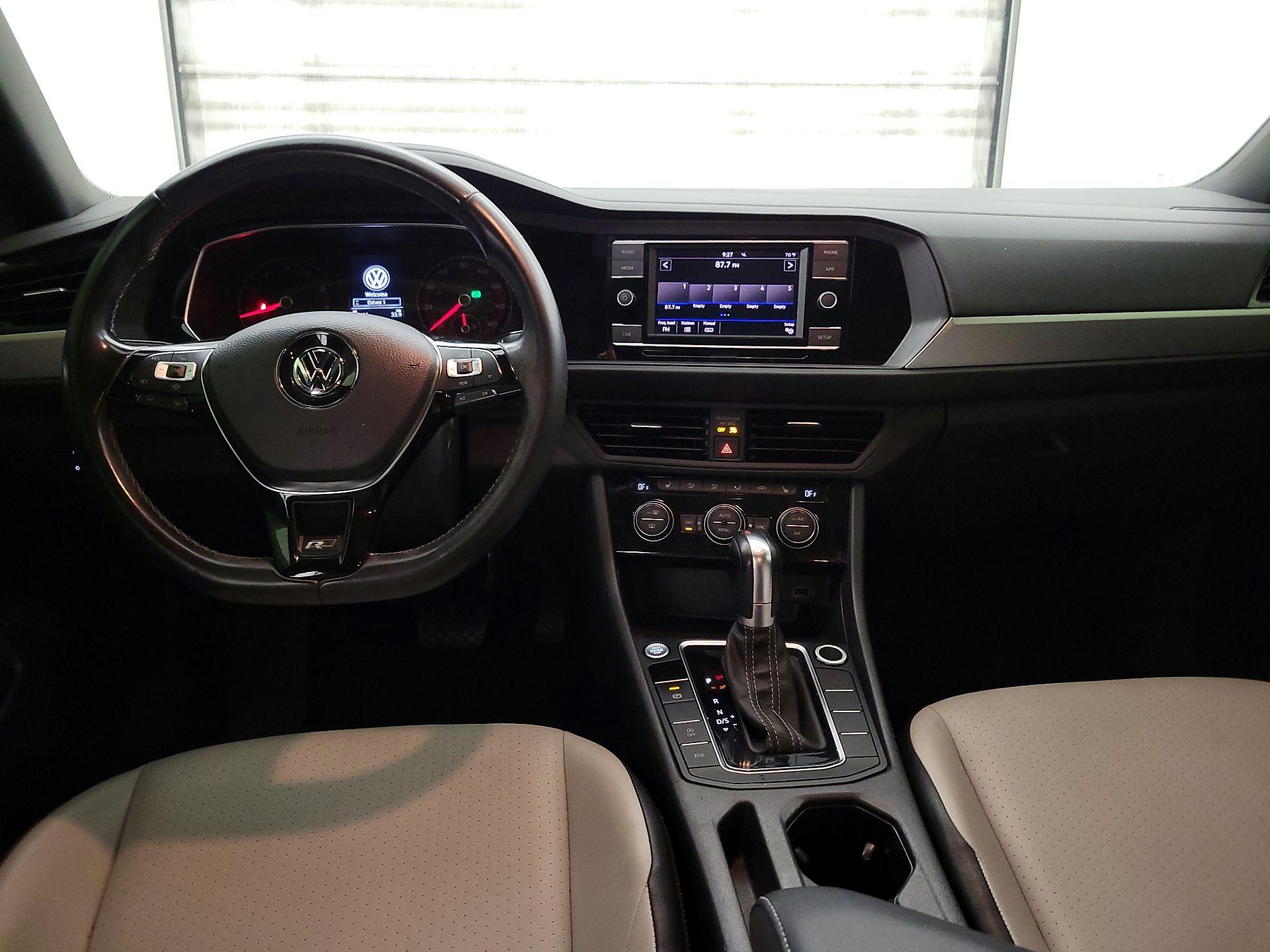 Thumbnail: 2019 Volkswagen Jetta - 9